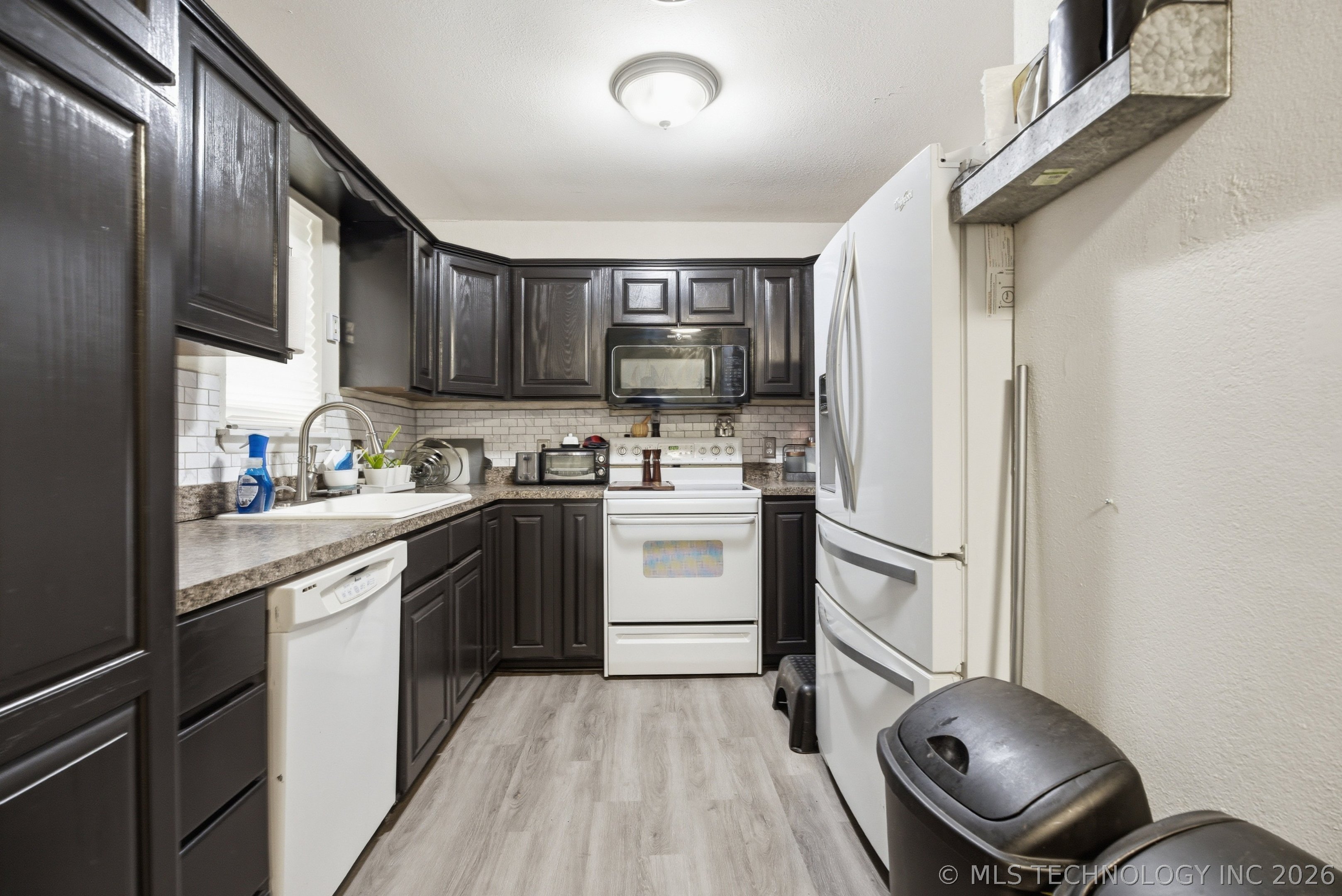 1007 S Choctaw Place Property Photo 6