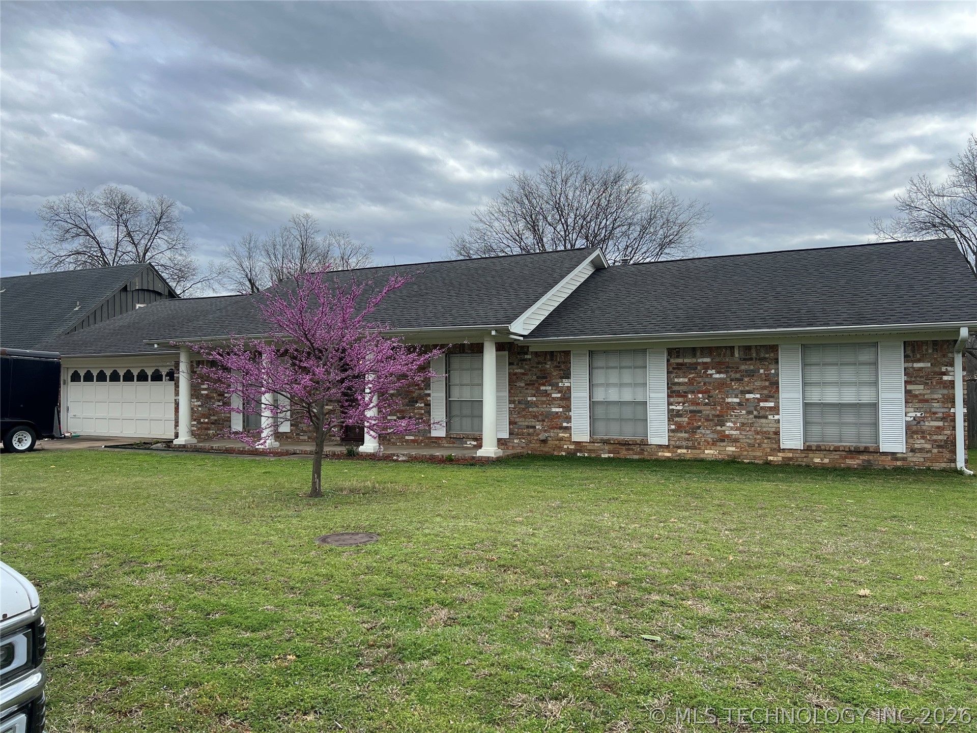 2711 Kingston Street N Property Photo 1