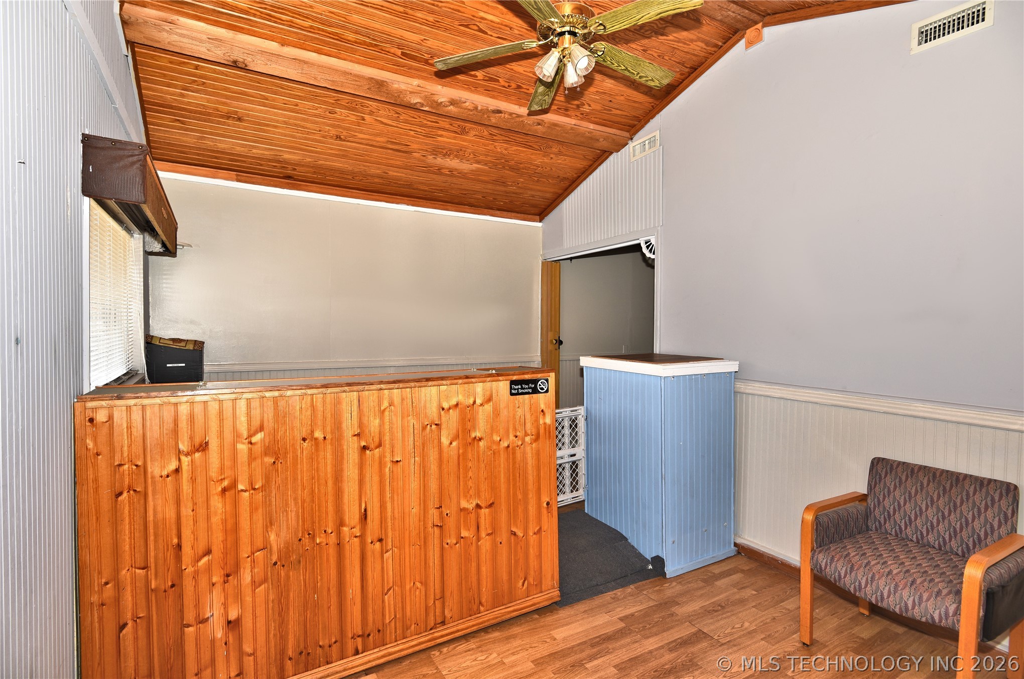 206 S Broadway Street Property Photo 3