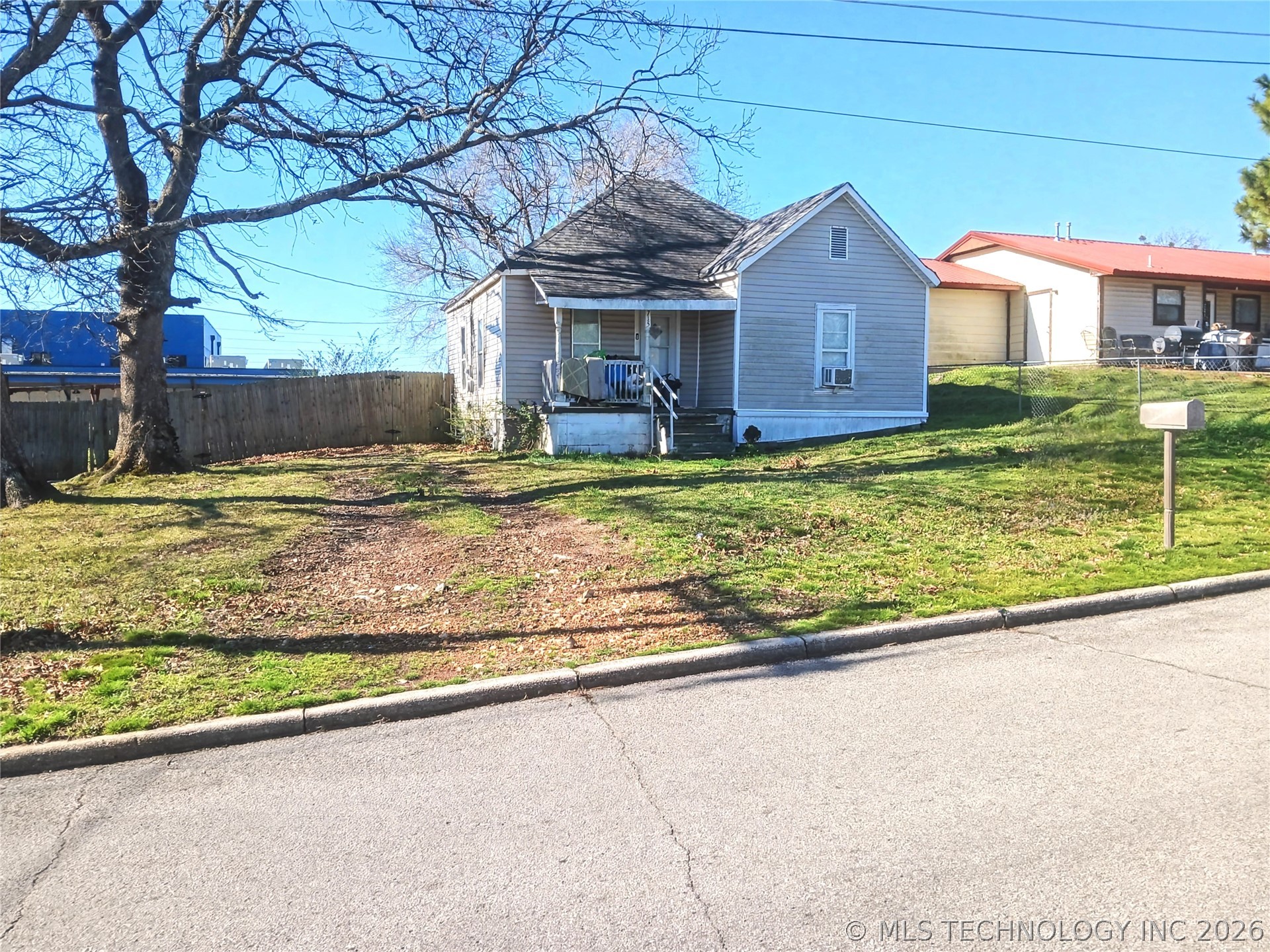 715 W Keetoowah Street Property Photo 1