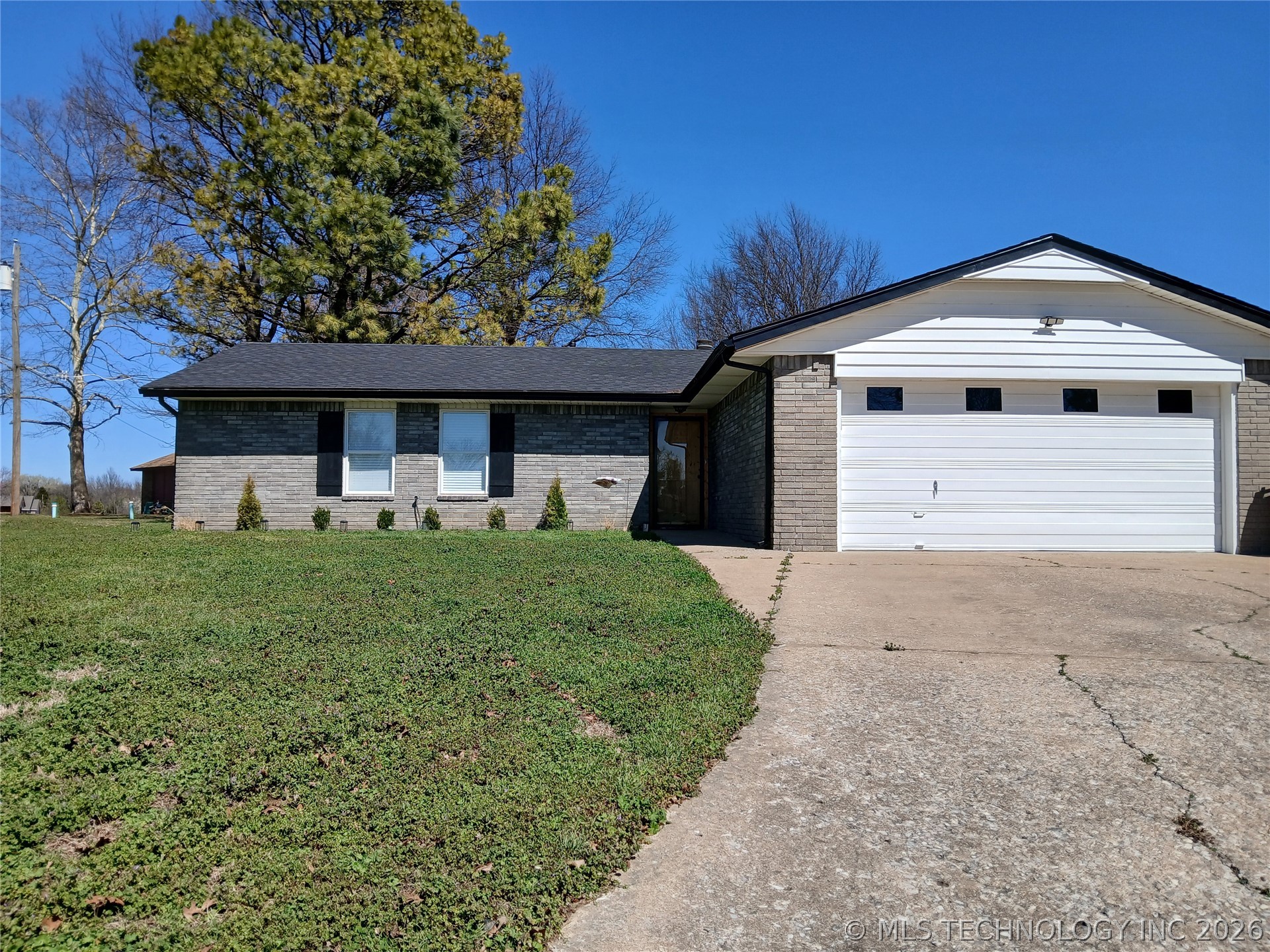308 Peak Circle Property Photo 1