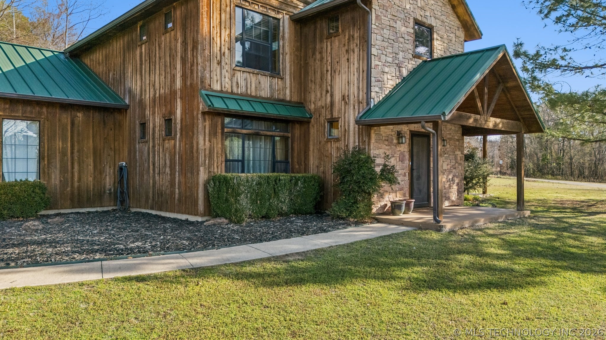 740 Maplebrook Lane Property Photo 2