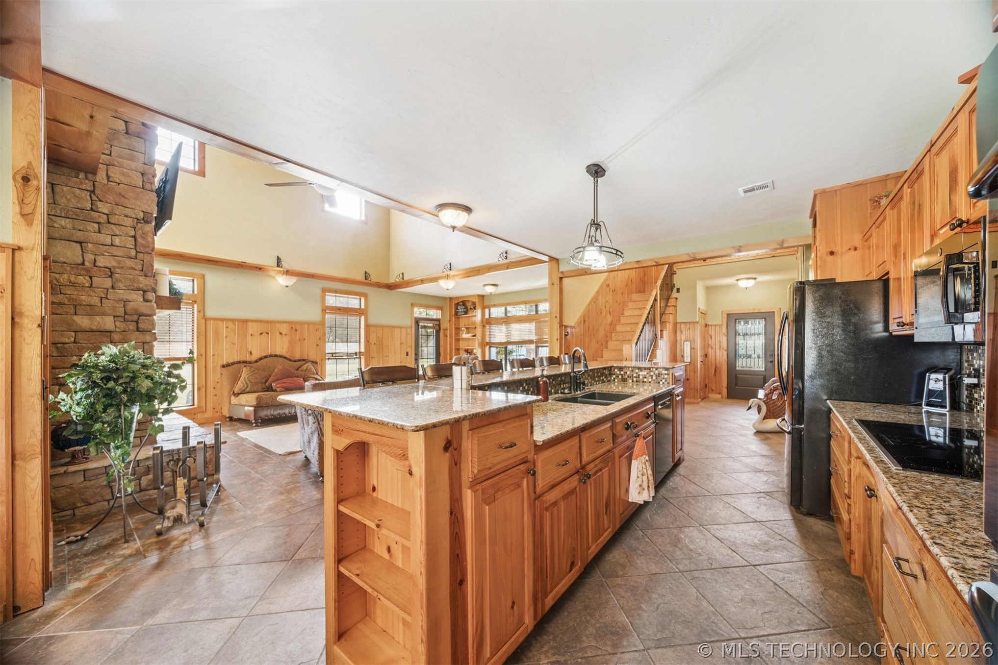 740 Maplebrook Lane Property Photo 14