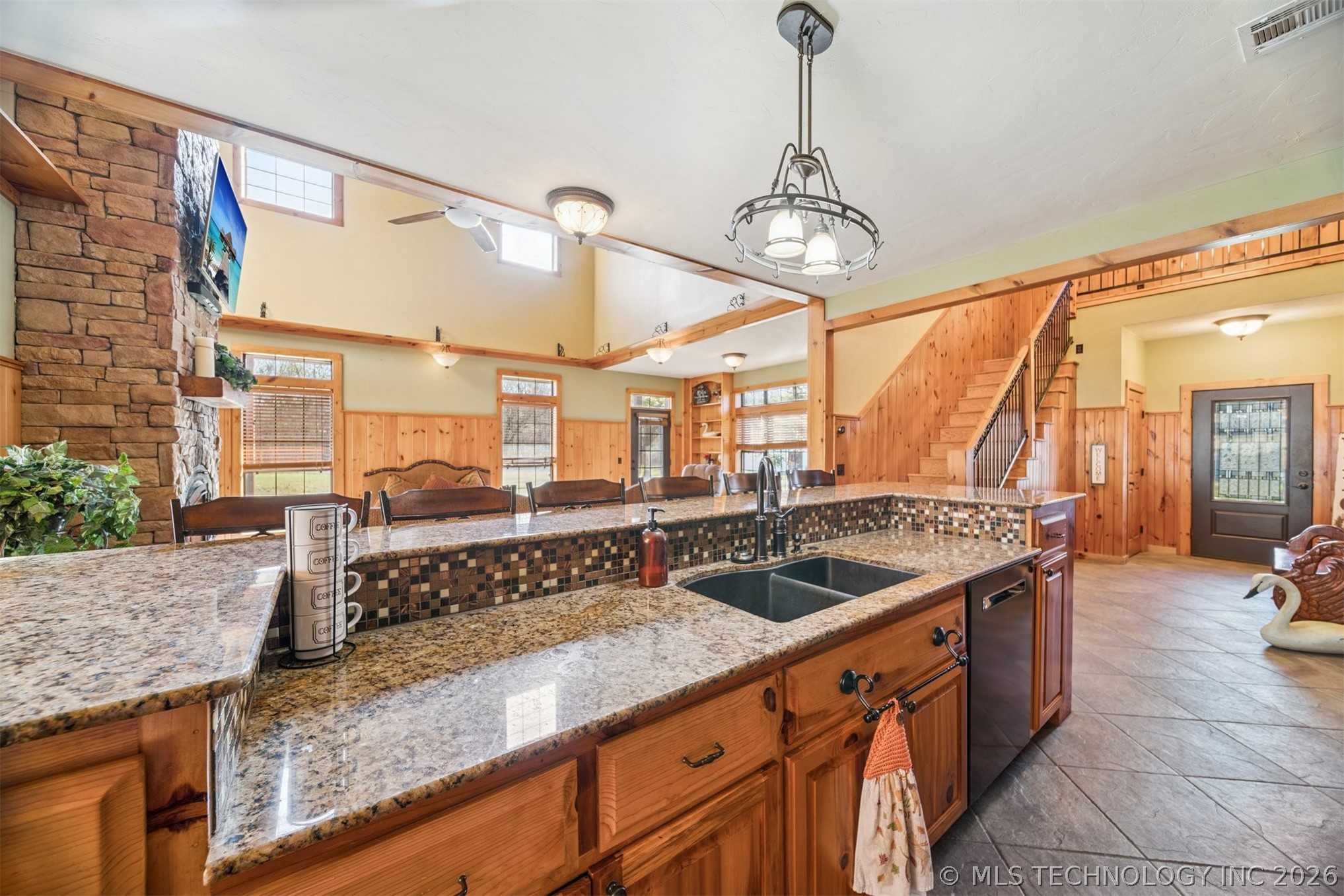 740 Maplebrook Lane Property Photo 16