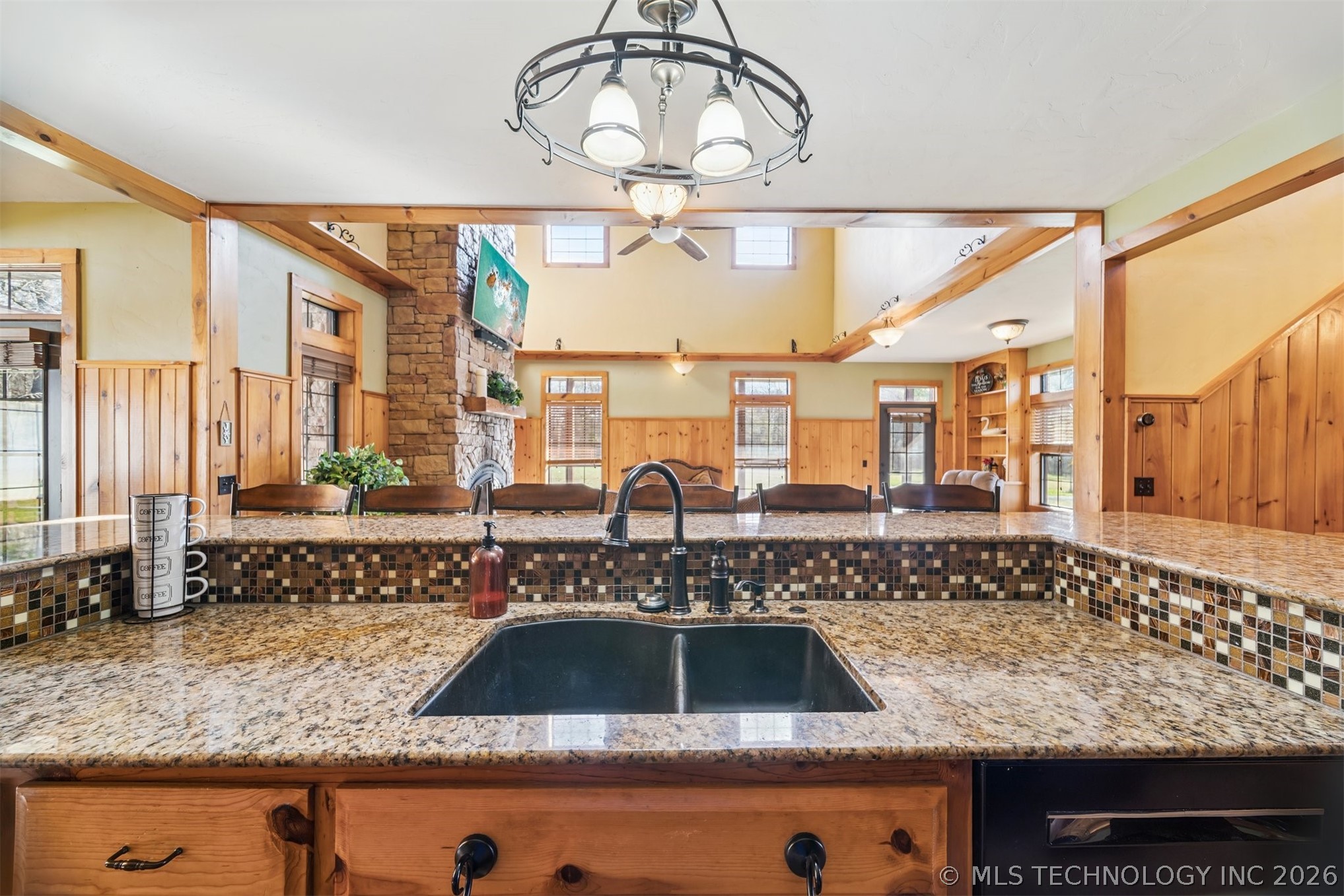 740 Maplebrook Lane Property Photo 17