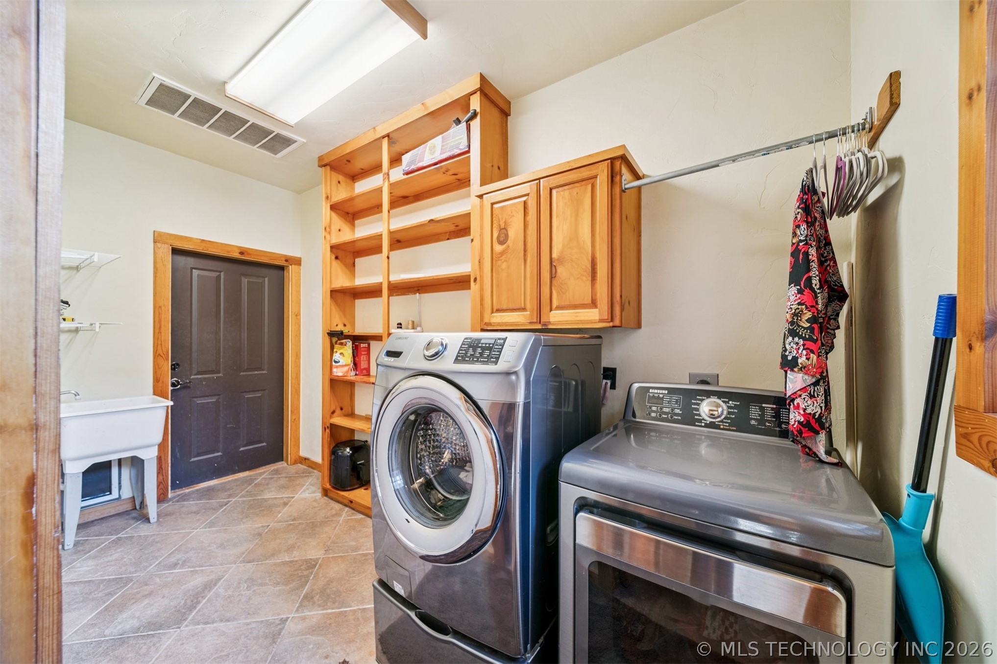 740 Maplebrook Lane Property Photo 48