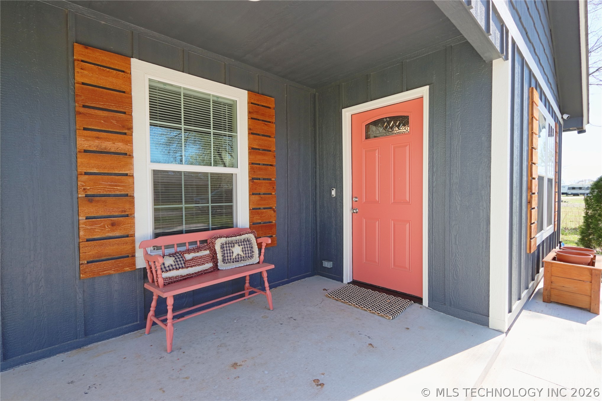 626 S Chickasaw Avenue Property Photo 2