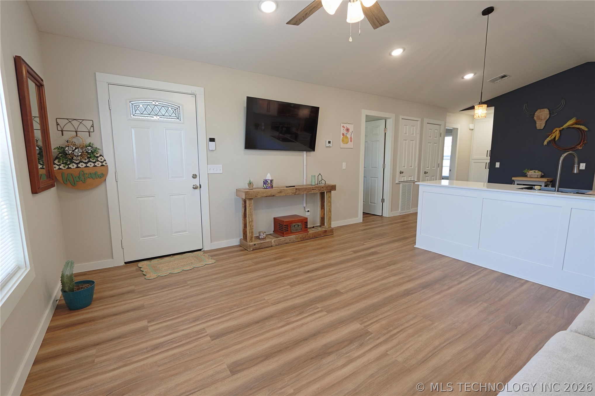 626 S Chickasaw Avenue Property Photo 6