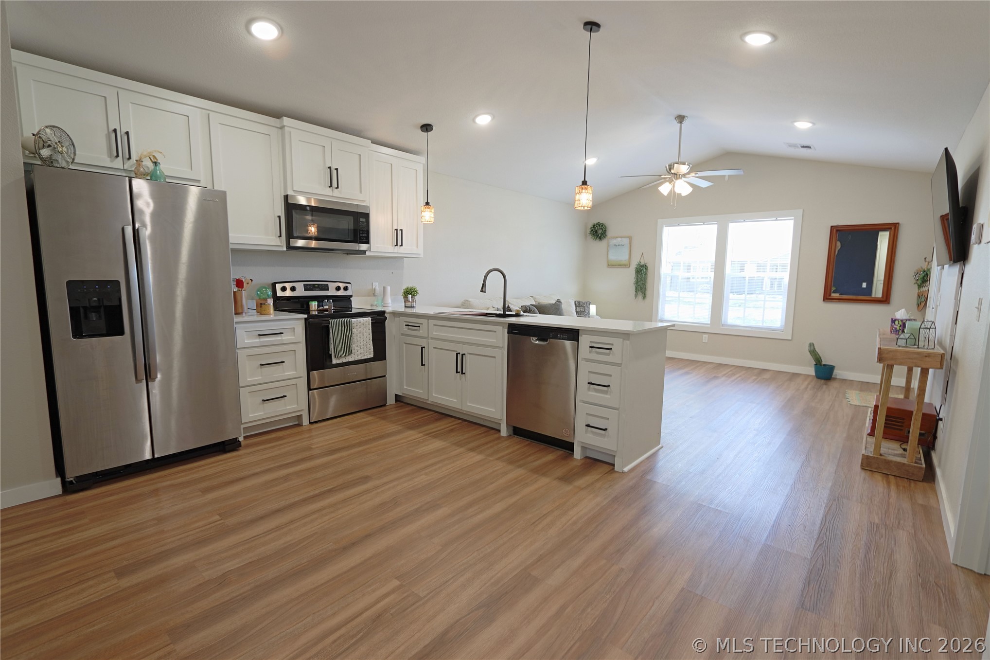 626 S Chickasaw Avenue Property Photo 9