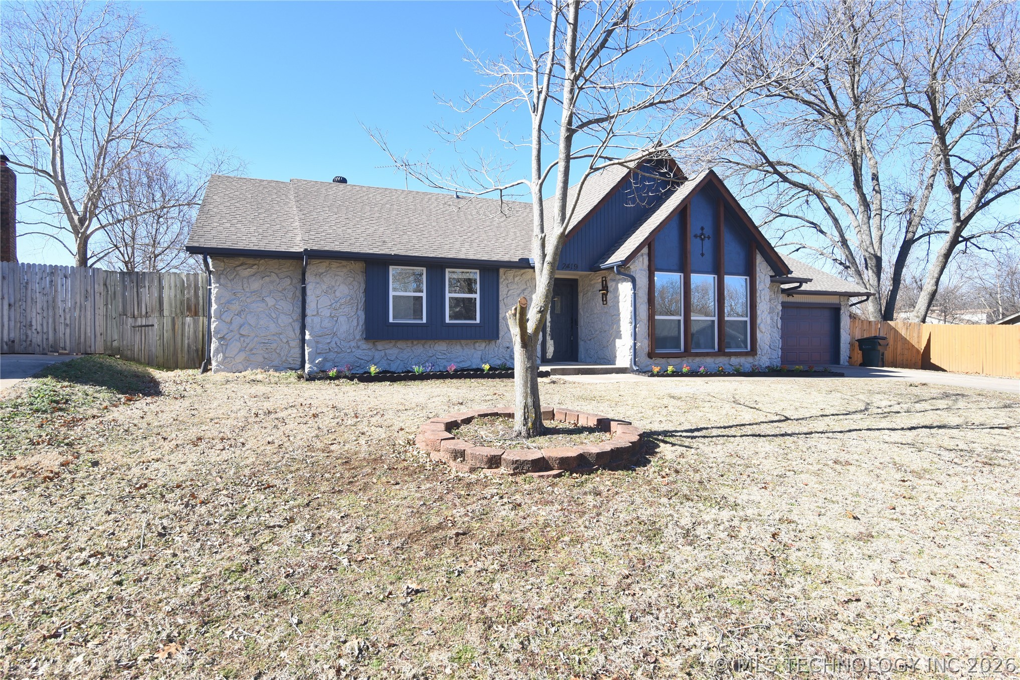 2419 Driftwood Drive Property Photo 11