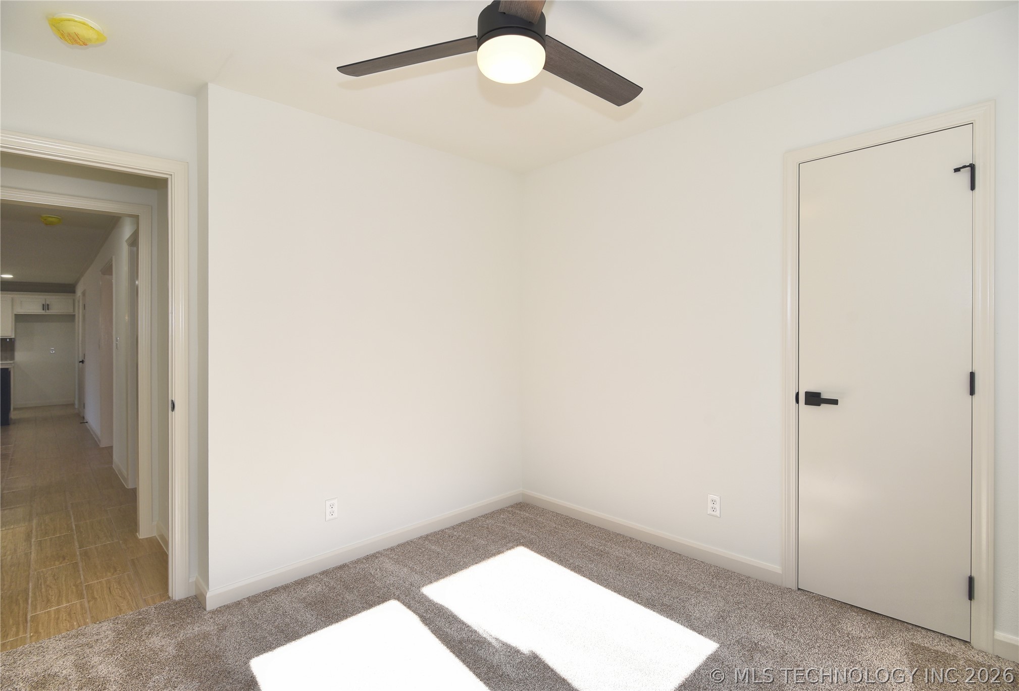 2419 Driftwood Drive Property Photo 17
