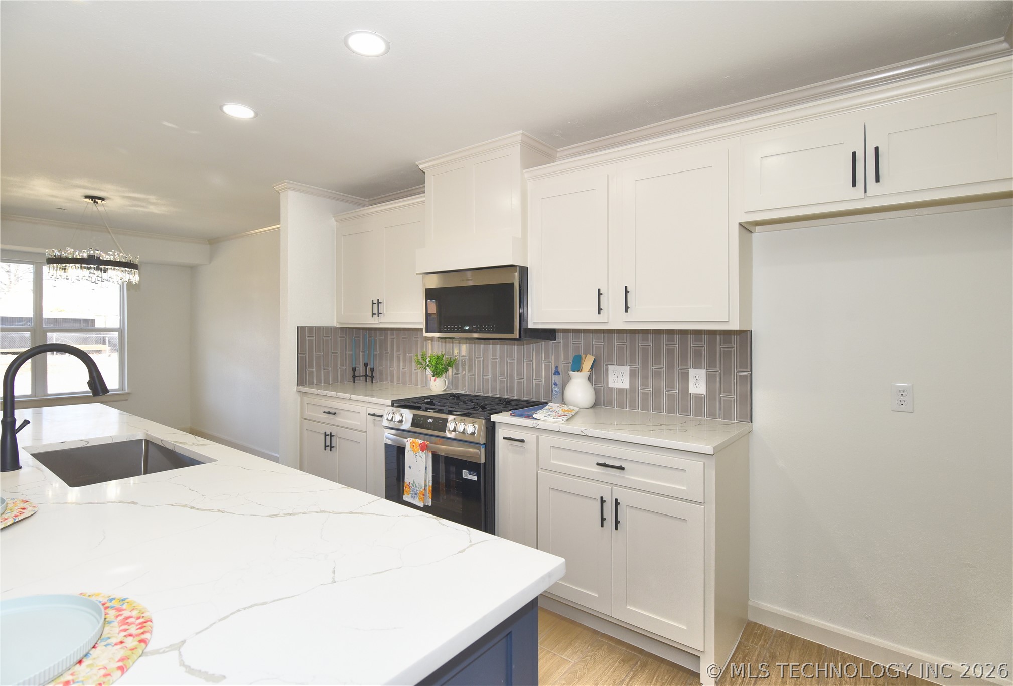 2419 Driftwood Drive Property Photo 24
