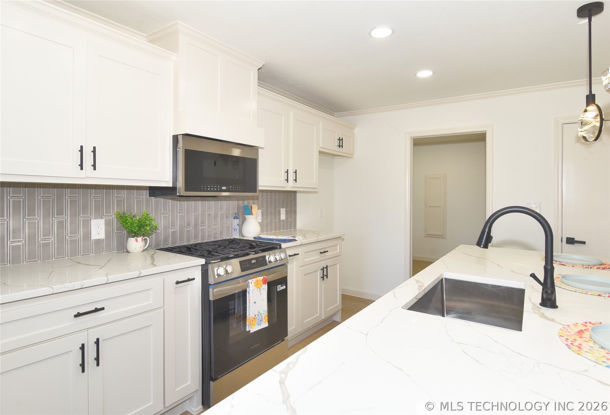 2419 Driftwood Drive Property Photo 26