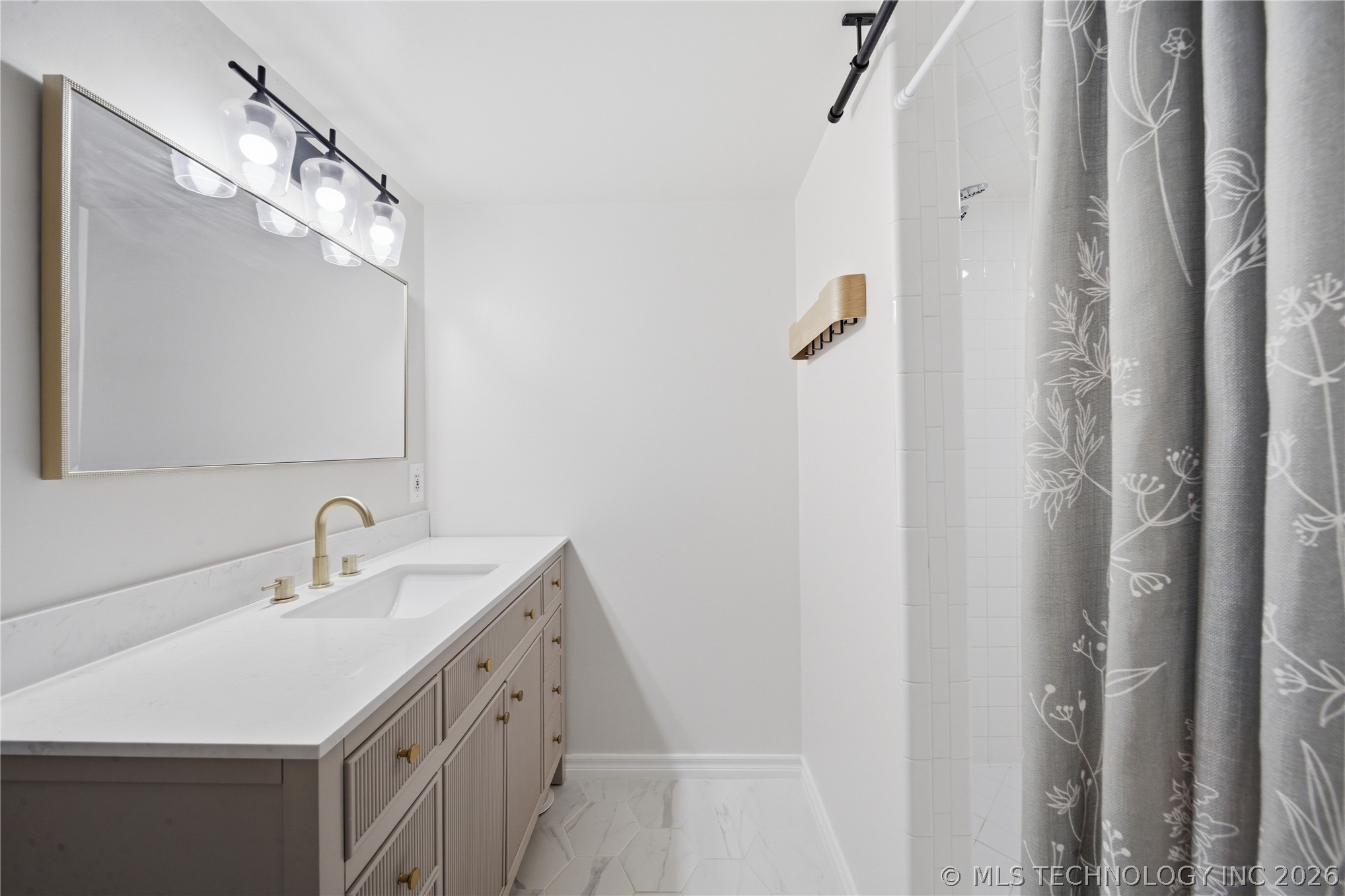7404 S Indianapolis Avenue Property Photo 25