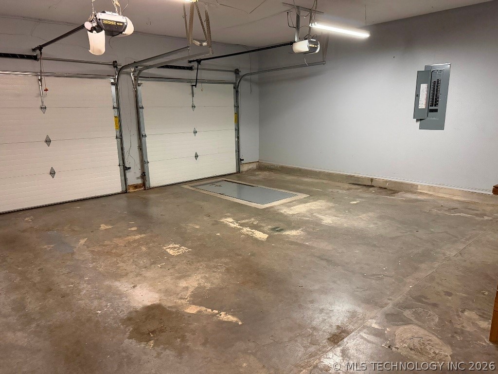 8920 S College Place Property Photo 24
