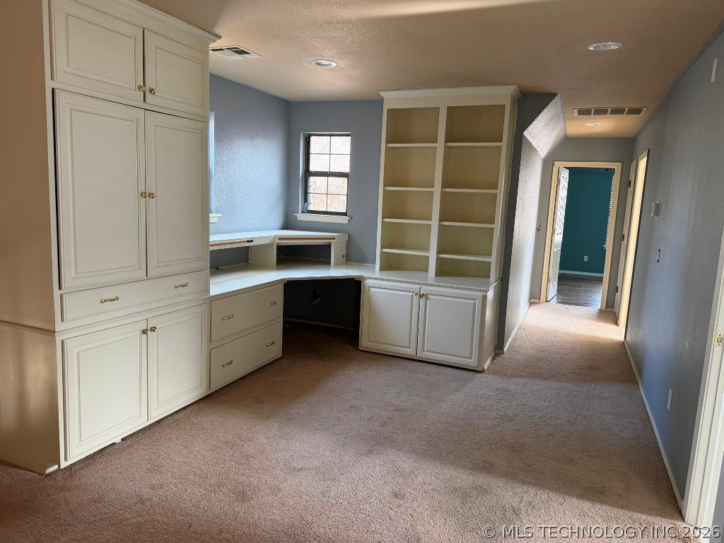 8920 S College Place Property Photo 37