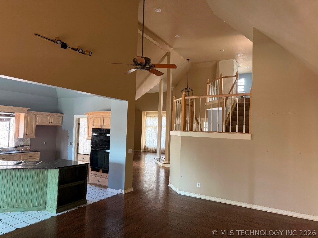 8920 S College Place Property Photo 40