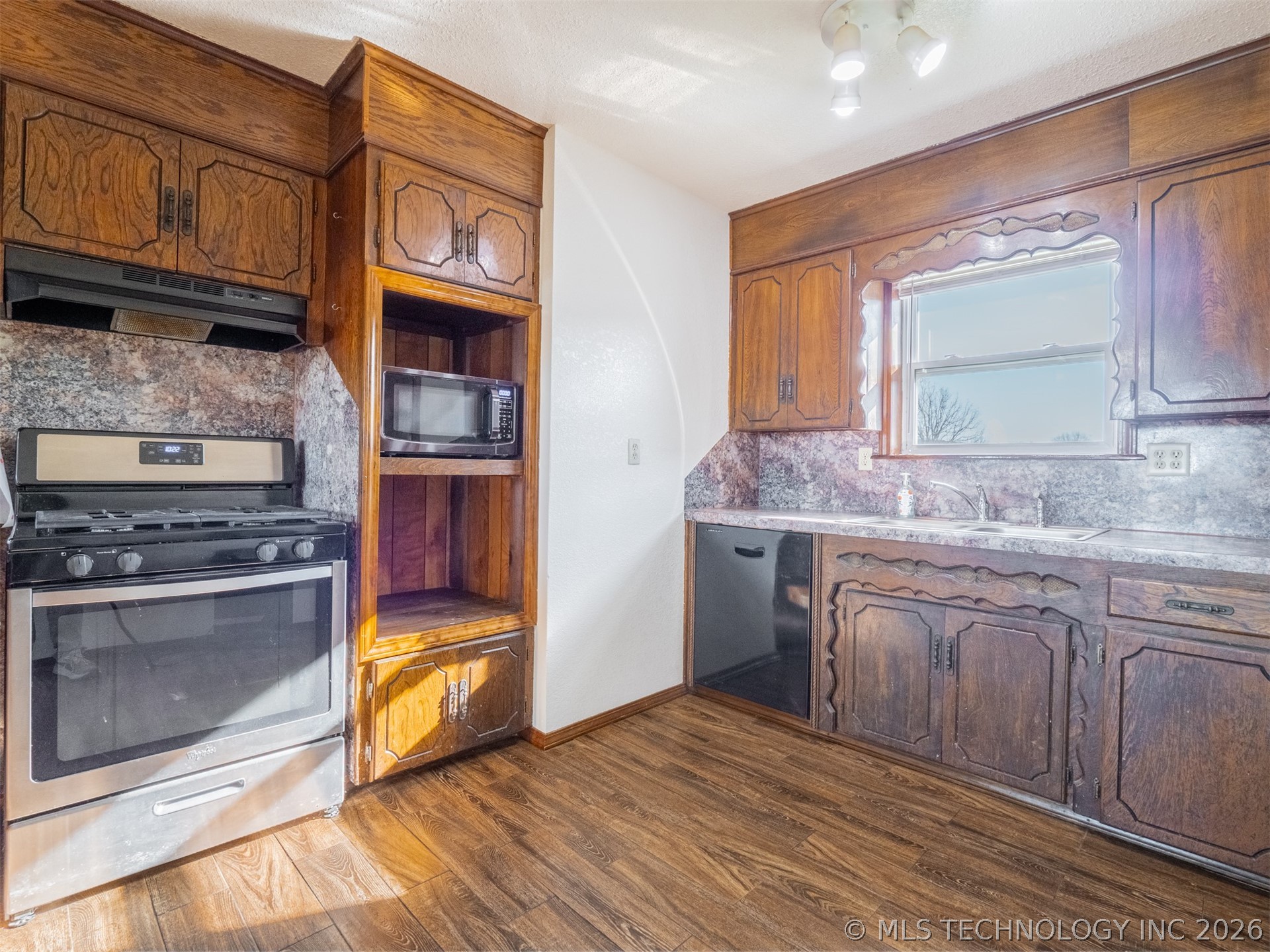 2094 Hartshorne Adamson Road Property Photo 13