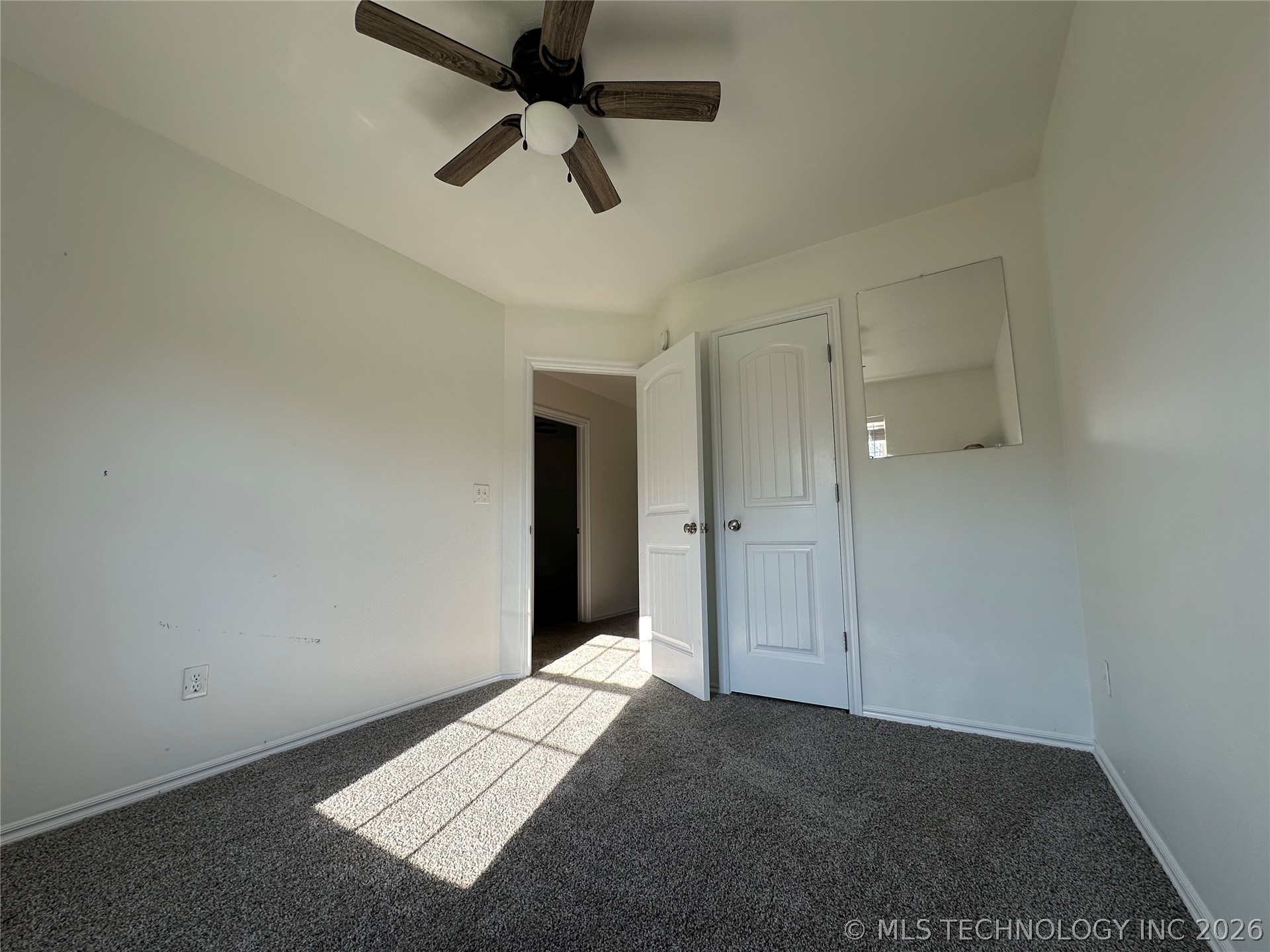 623 N Division Street Property Photo 10