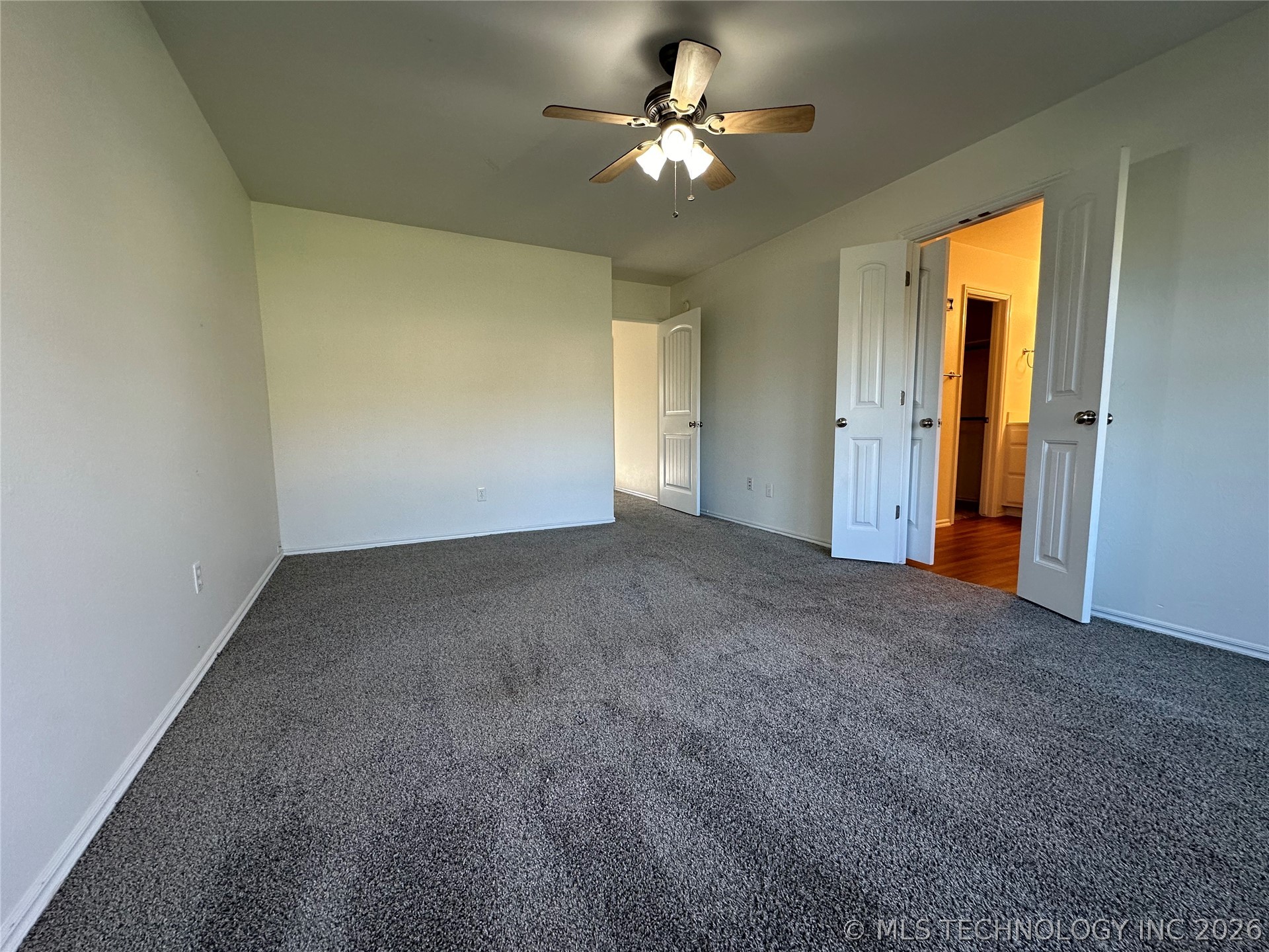 623 N Division Street Property Photo 13