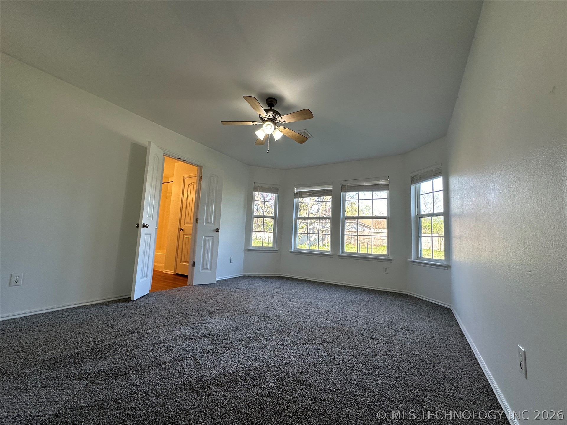 623 N Division Street Property Photo 14