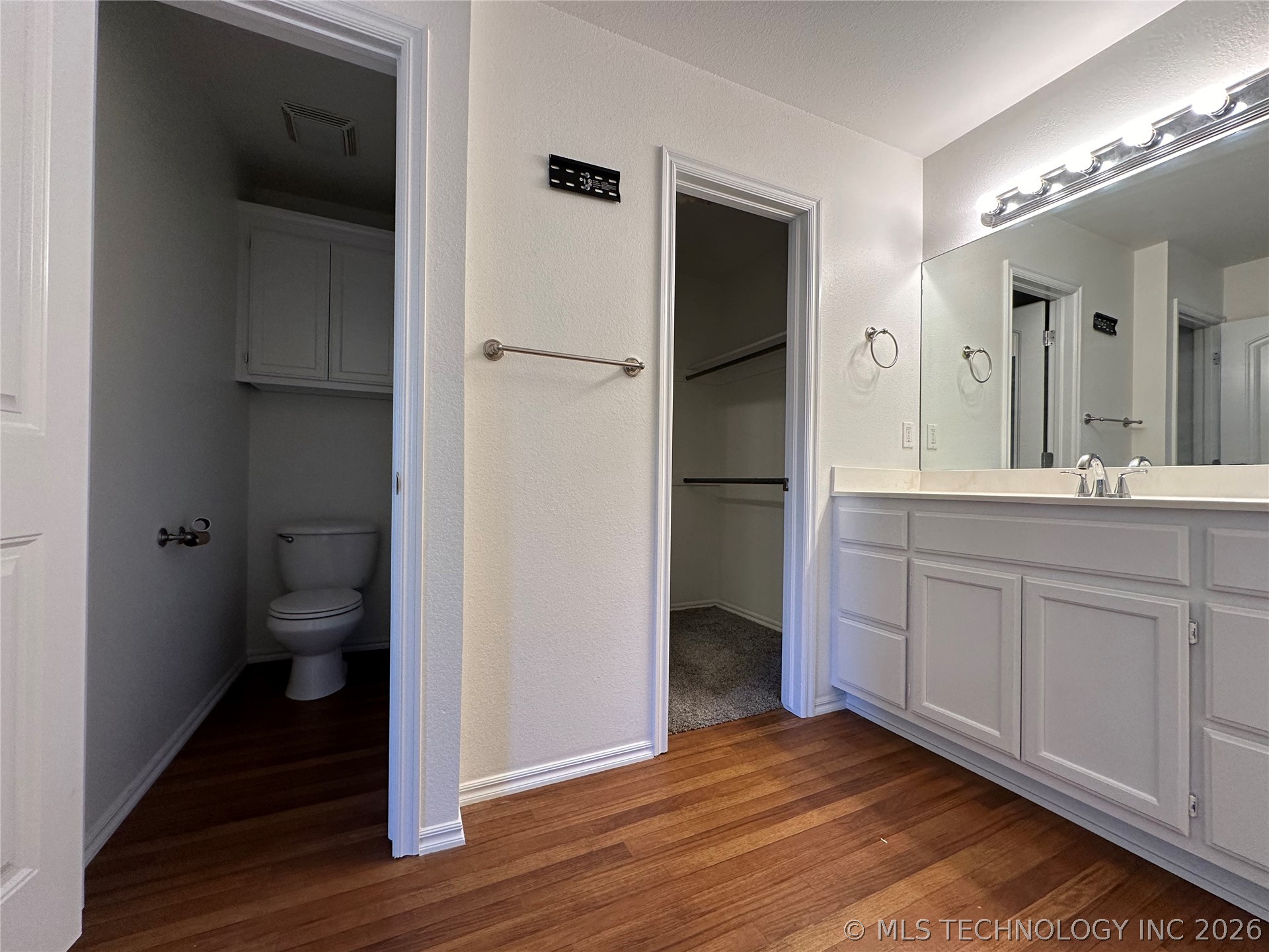 623 N Division Street Property Photo 16