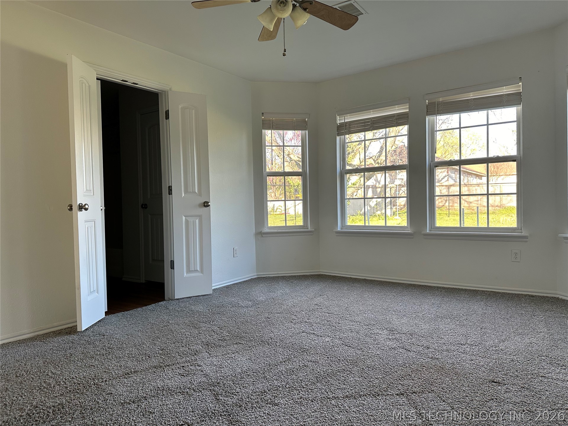 623 N Division Street Property Photo 17