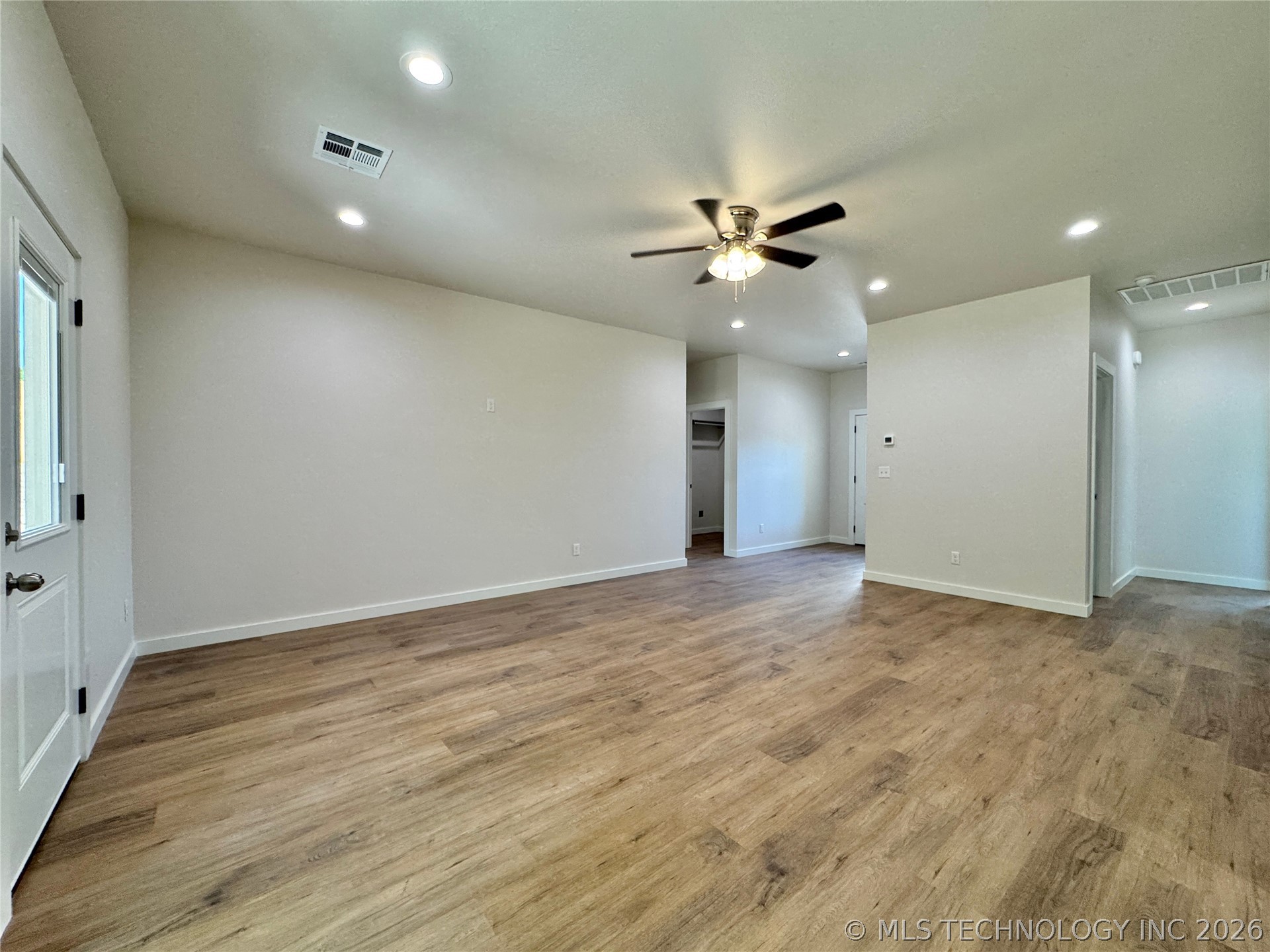 824 E Harlan Drive Property Photo 7