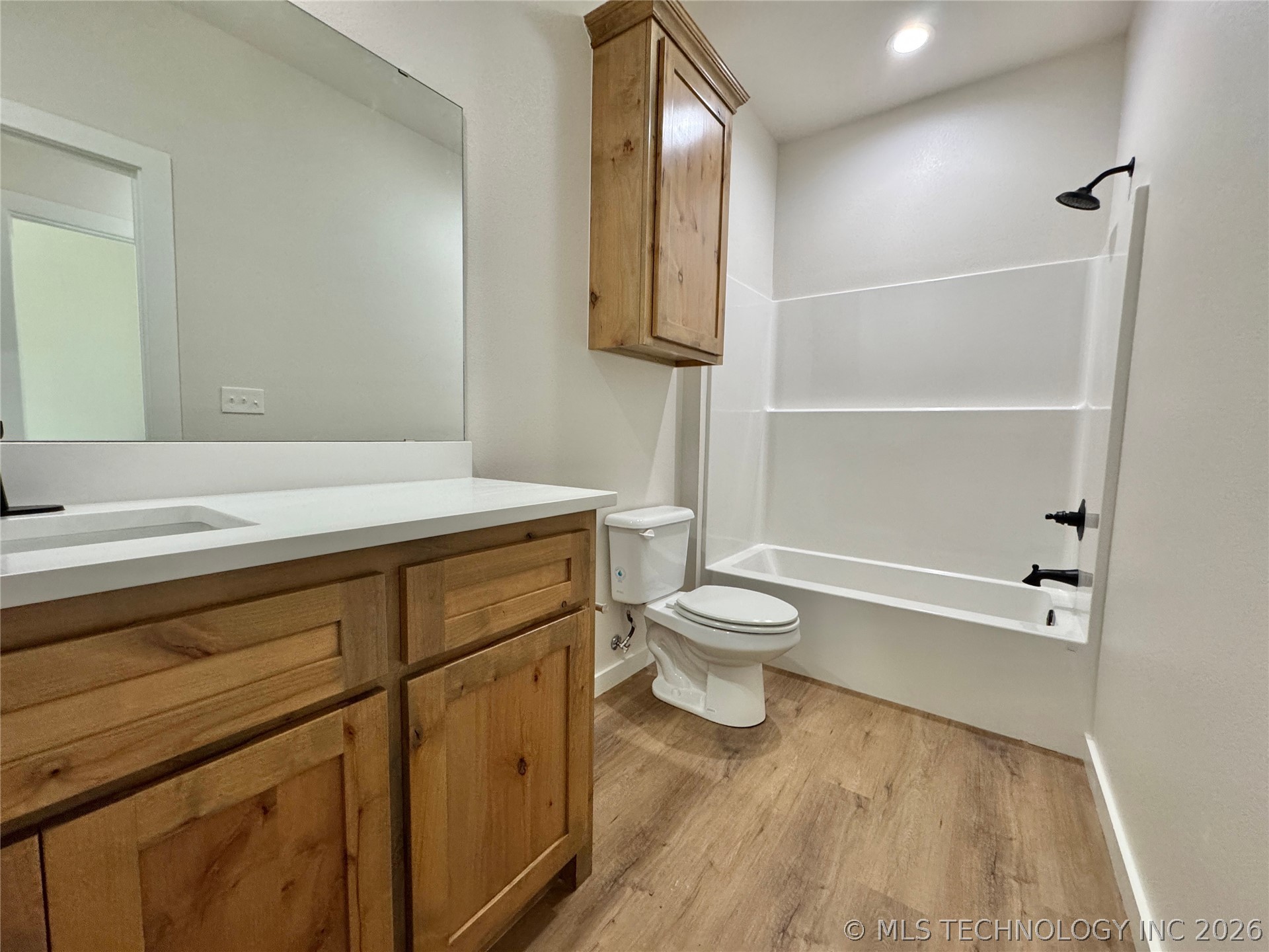 824 E Harlan Drive Property Photo 15