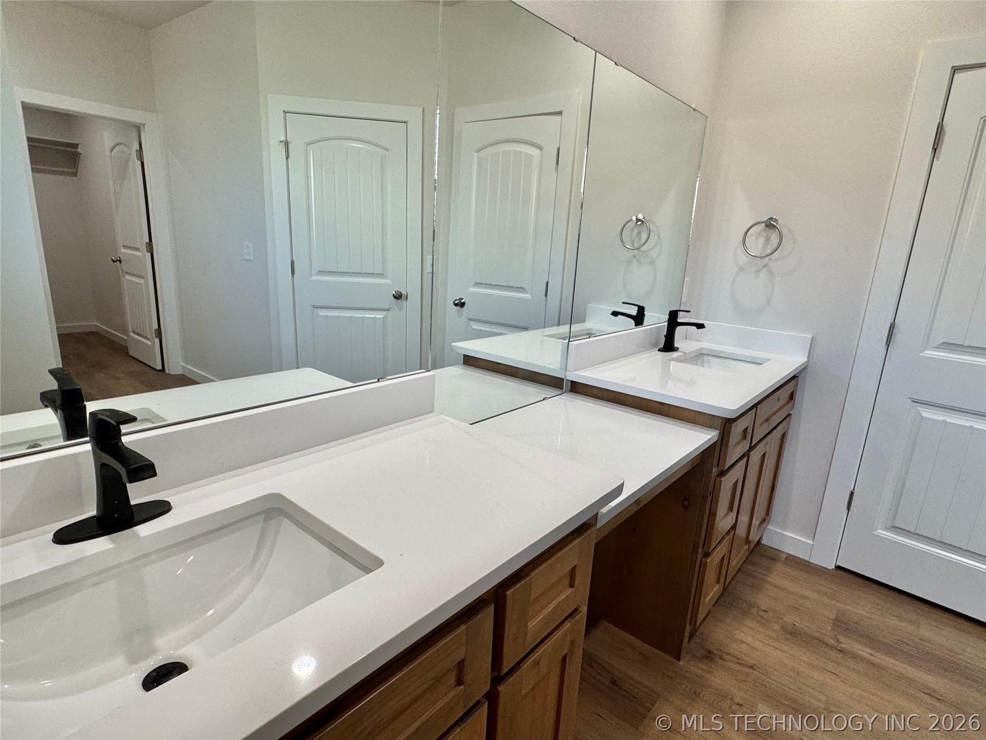 824 E Harlan Drive Property Photo 19