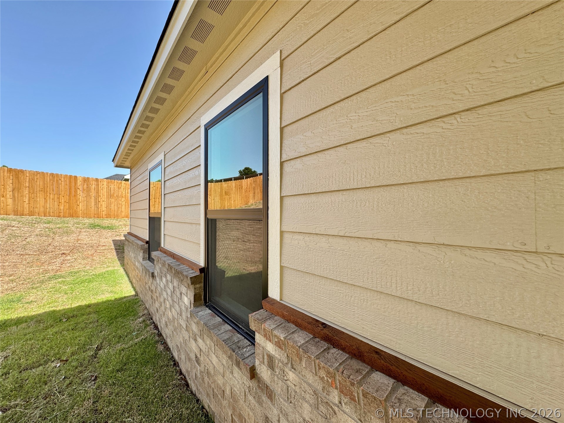 824 E Harlan Drive Property Photo 26