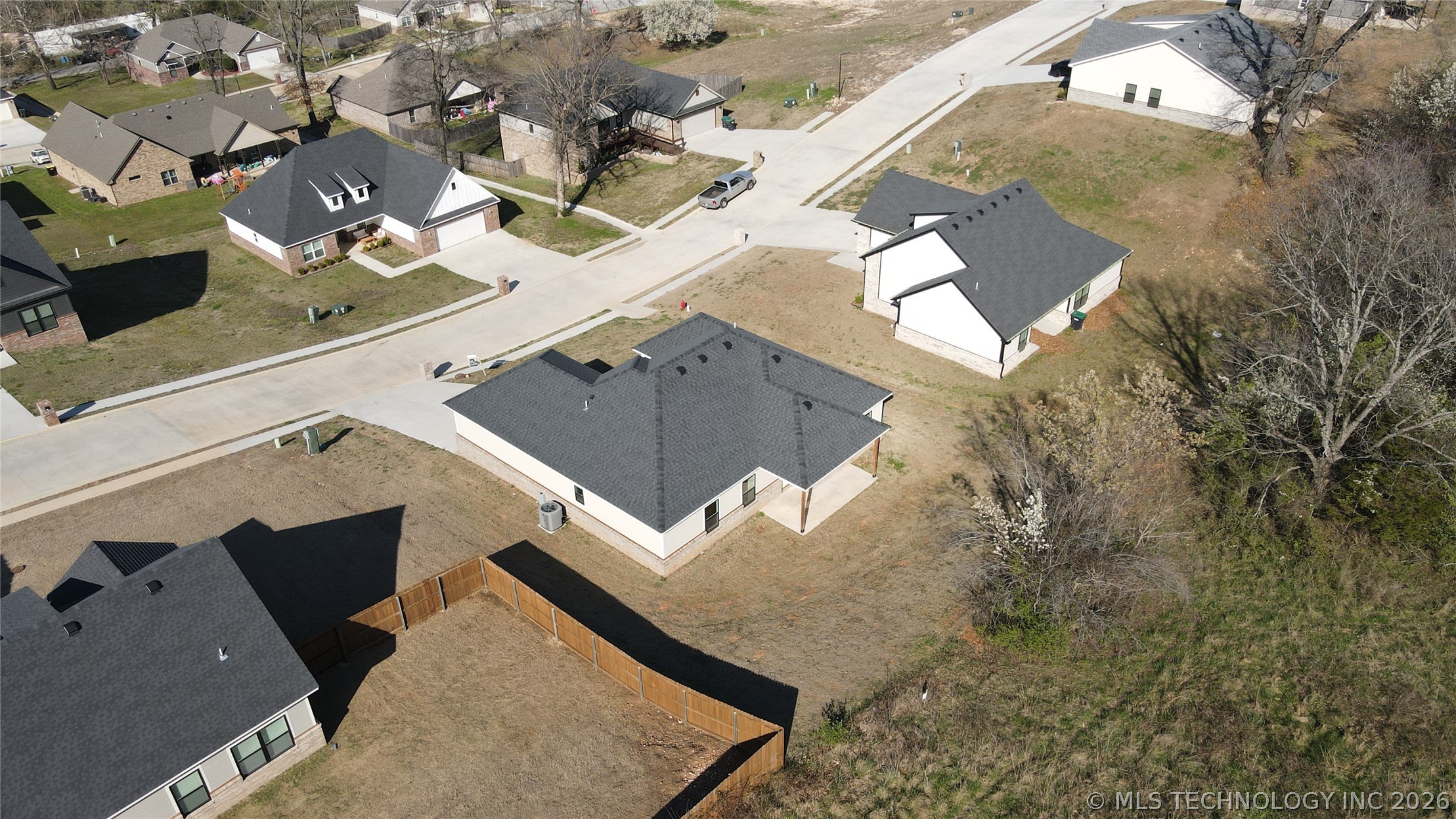 824 E Harlan Drive Property Photo 33