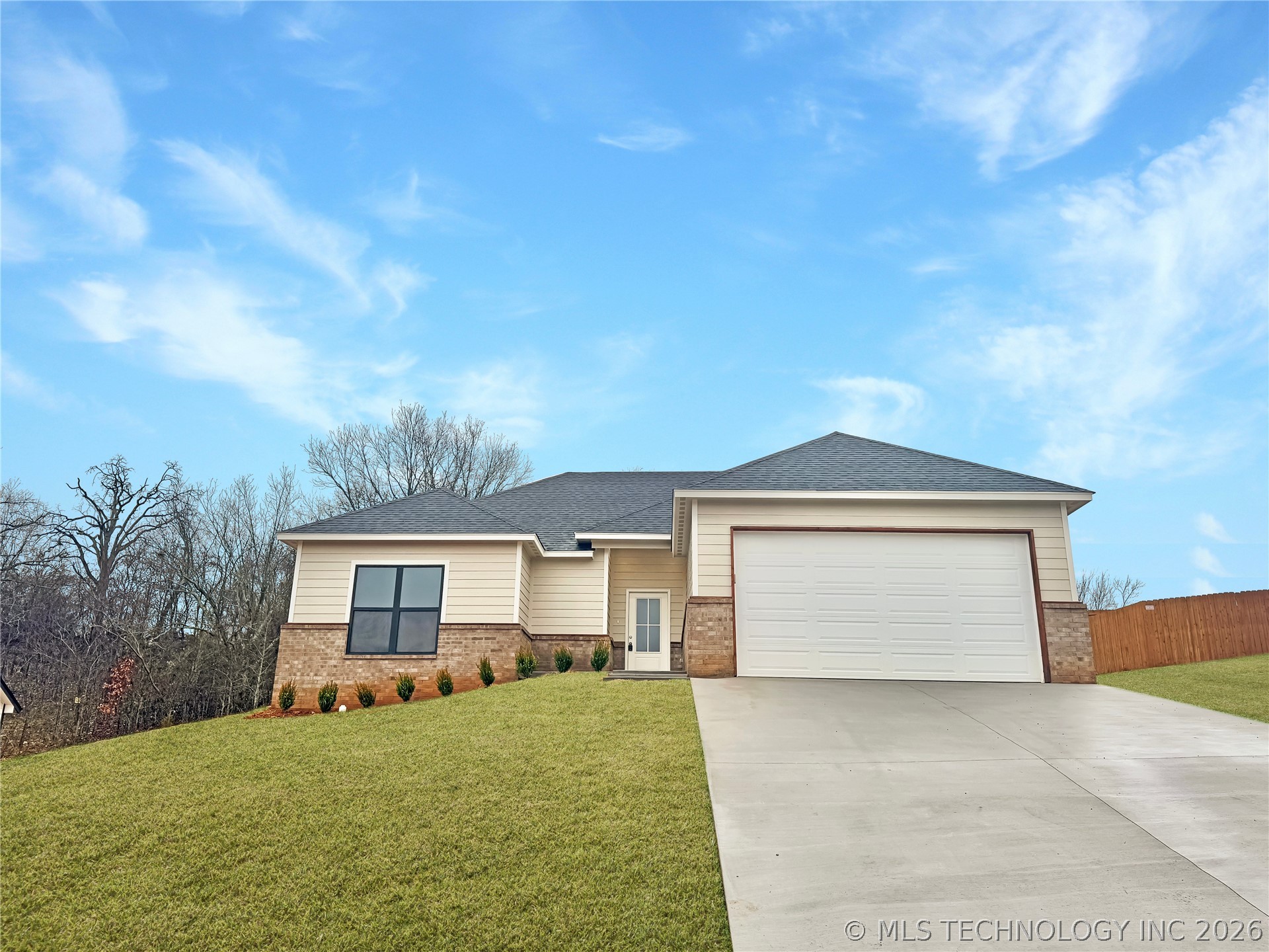 824 E Harlan Drive Property Photo 38