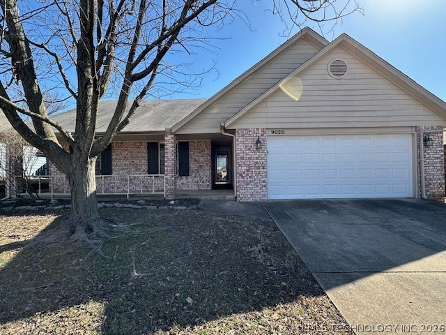 9020 E 95th Street Property Photo 1