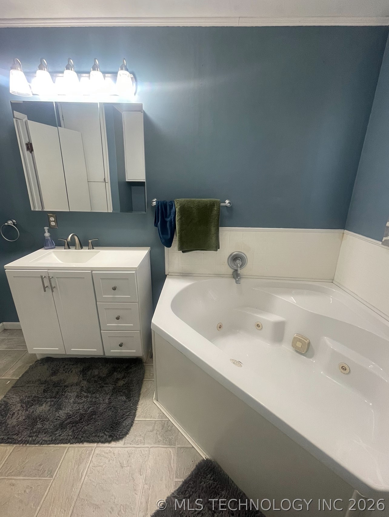 205 W Kaw Avenue Property Photo 10