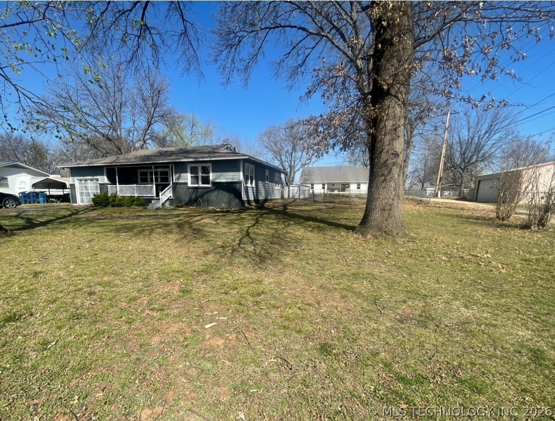 205 W Kaw Avenue Property Photo 14