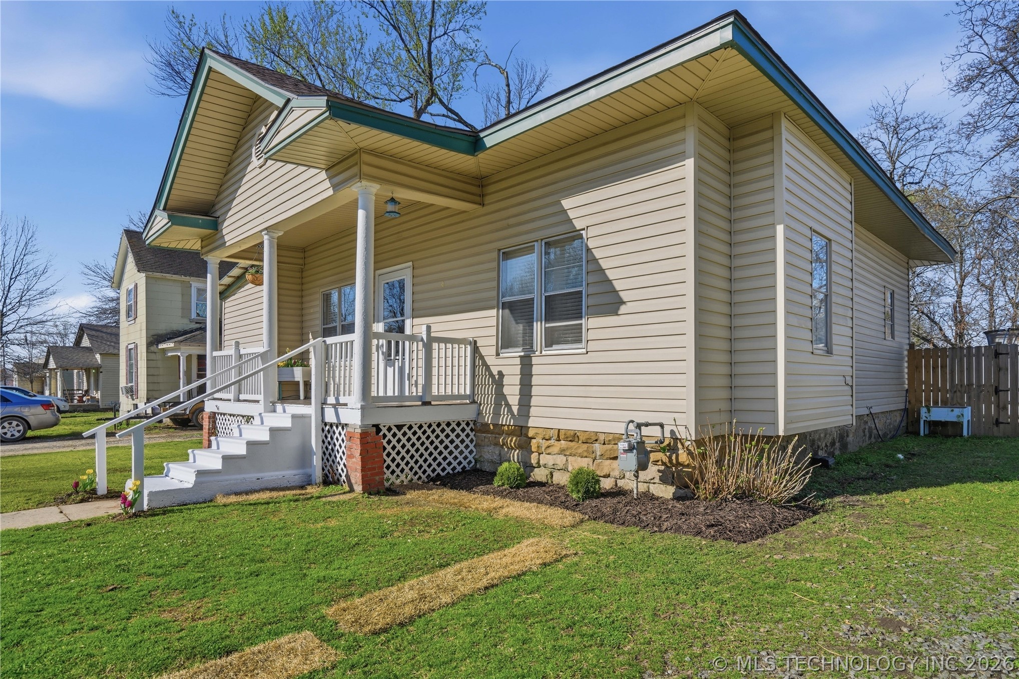 123 N S Street Property Photo 4