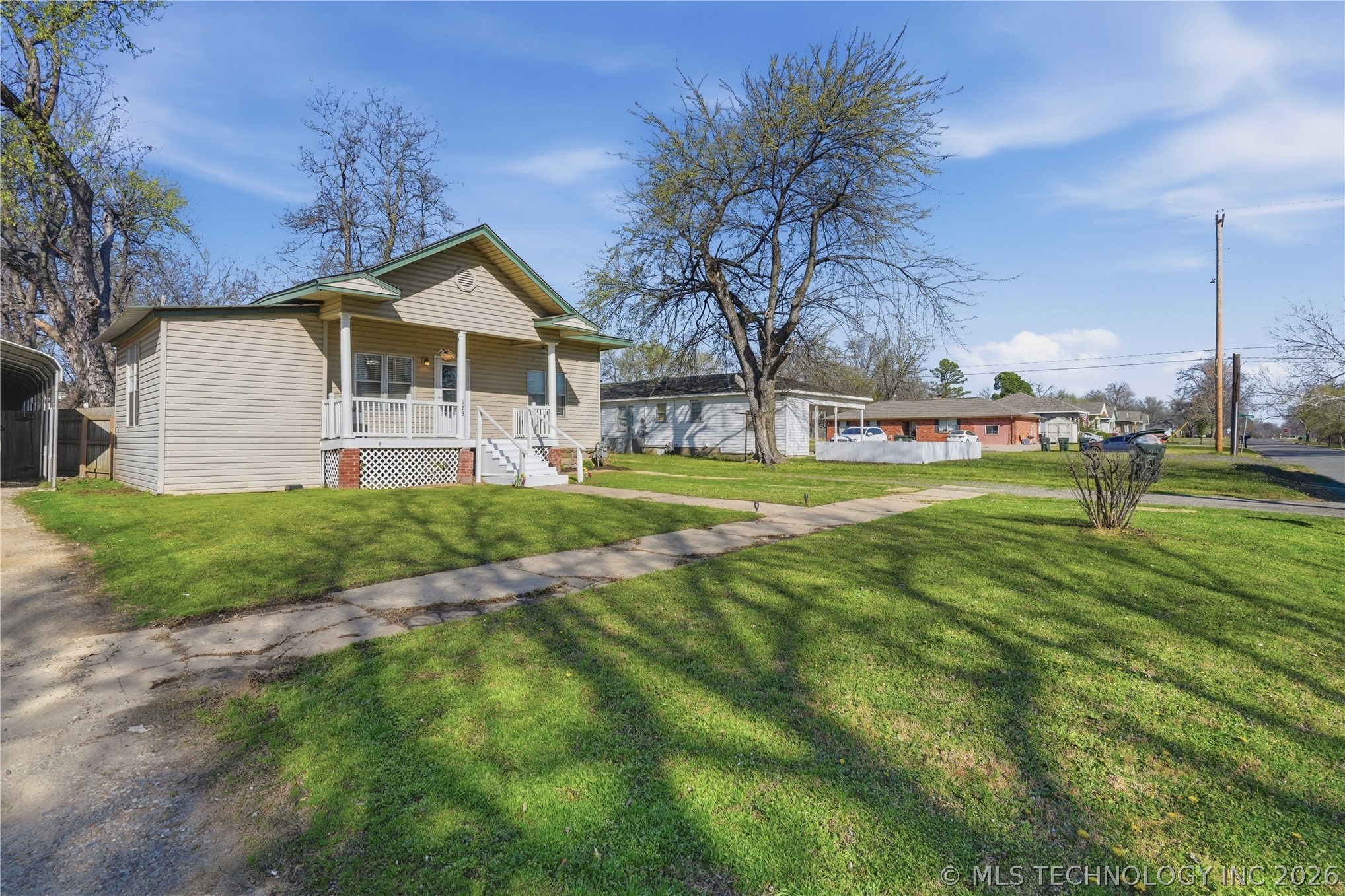123 N S Street Property Photo 5