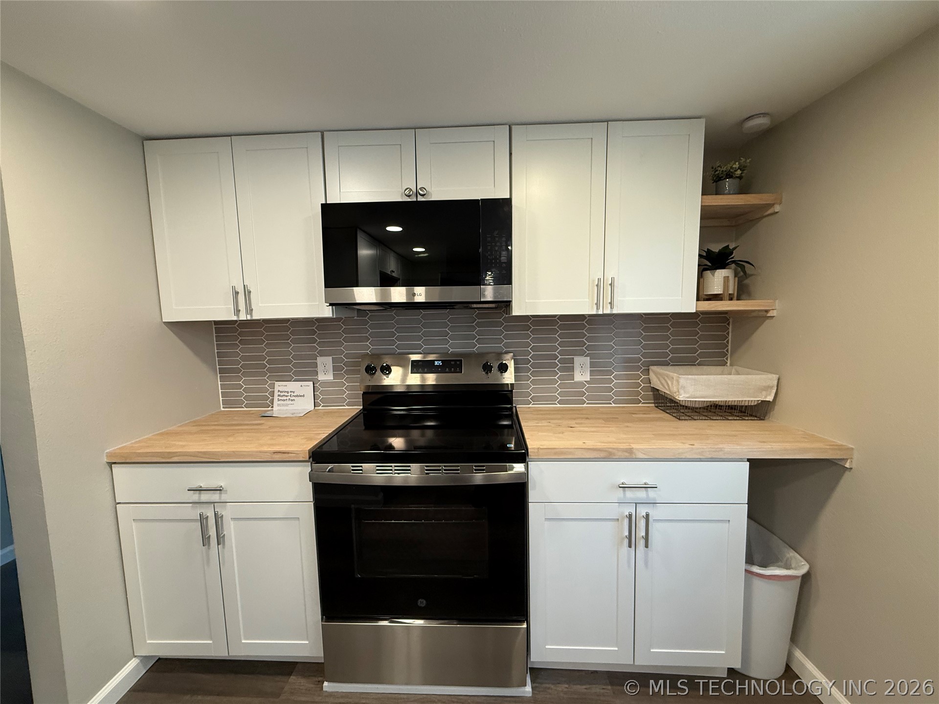 1012 N H Property Photo 3