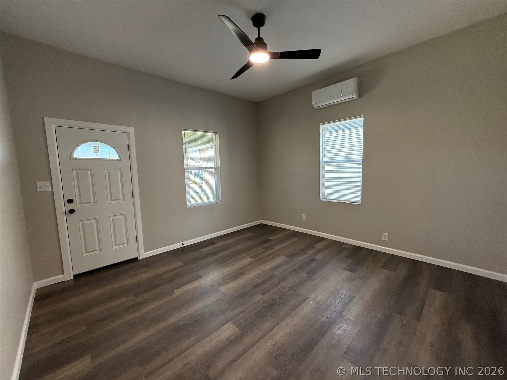 1012 N H Property Photo 9