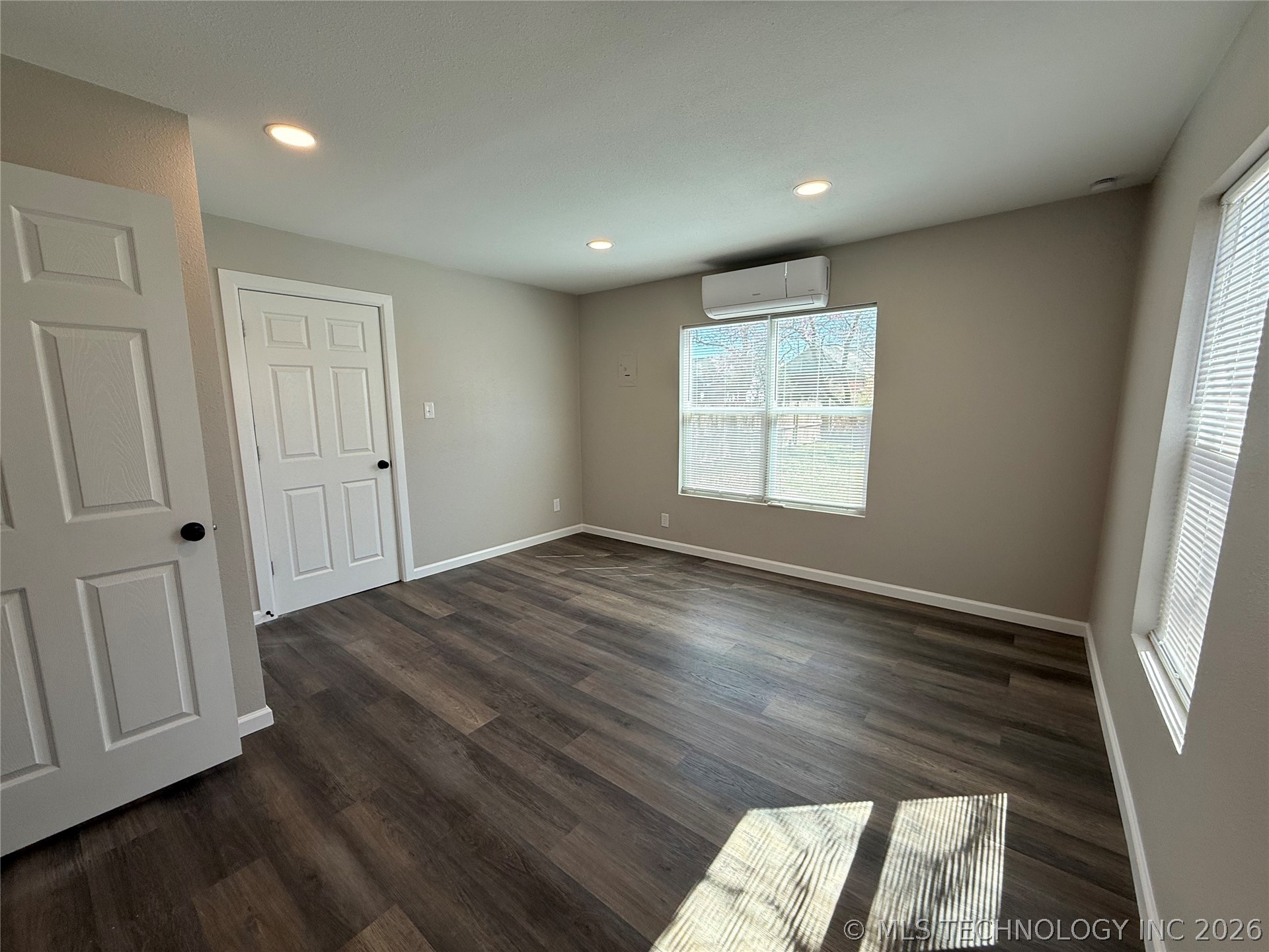 1012 N H Property Photo 17