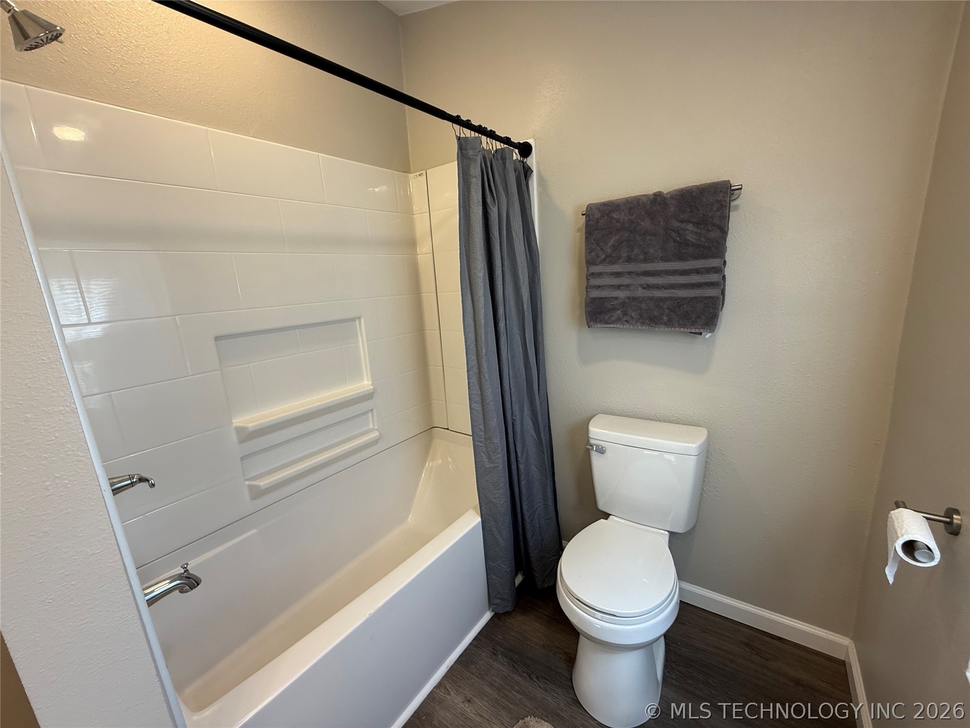 1012 N H Property Photo 19