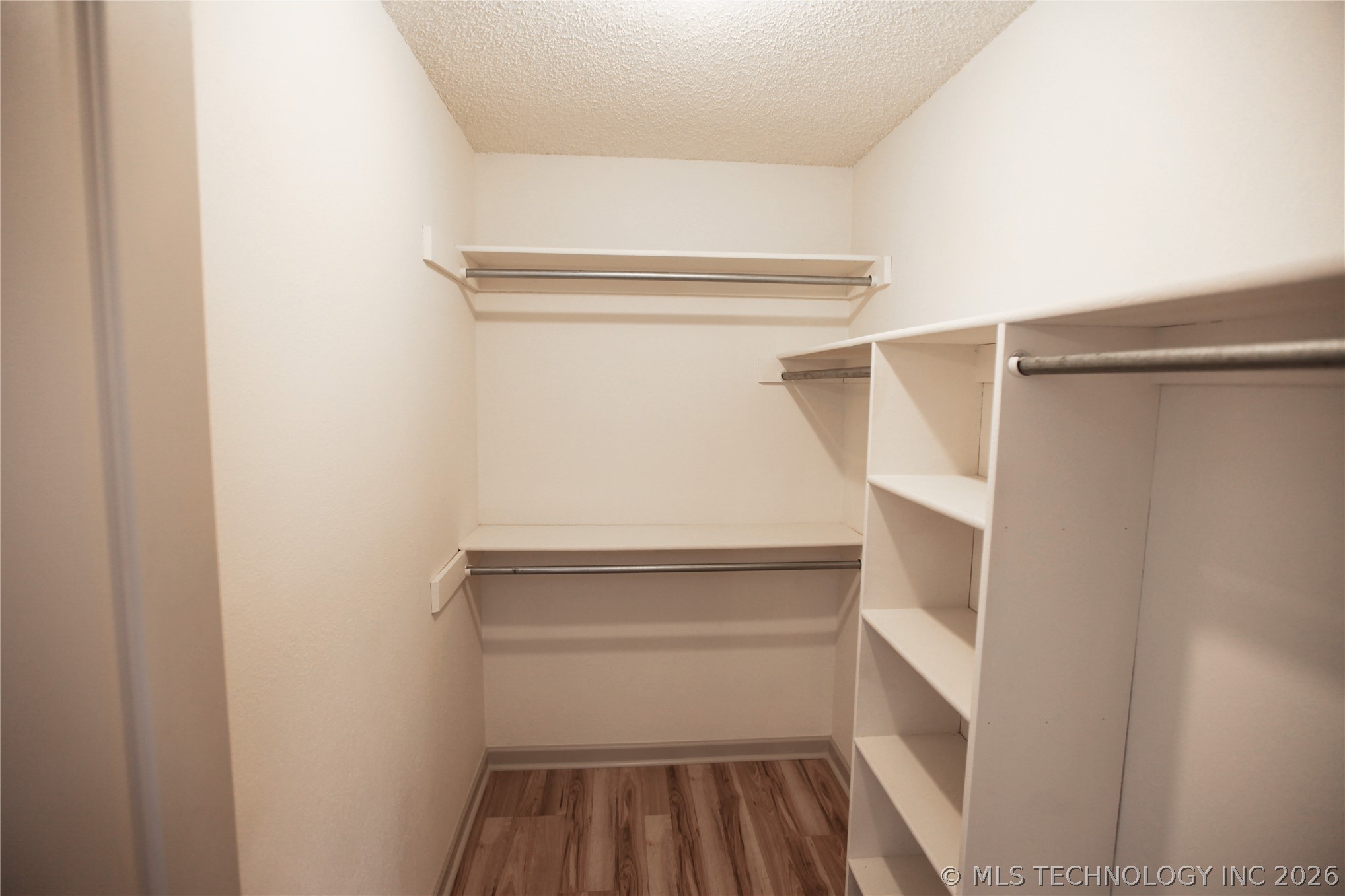 104 W Boston Street Property Photo 18