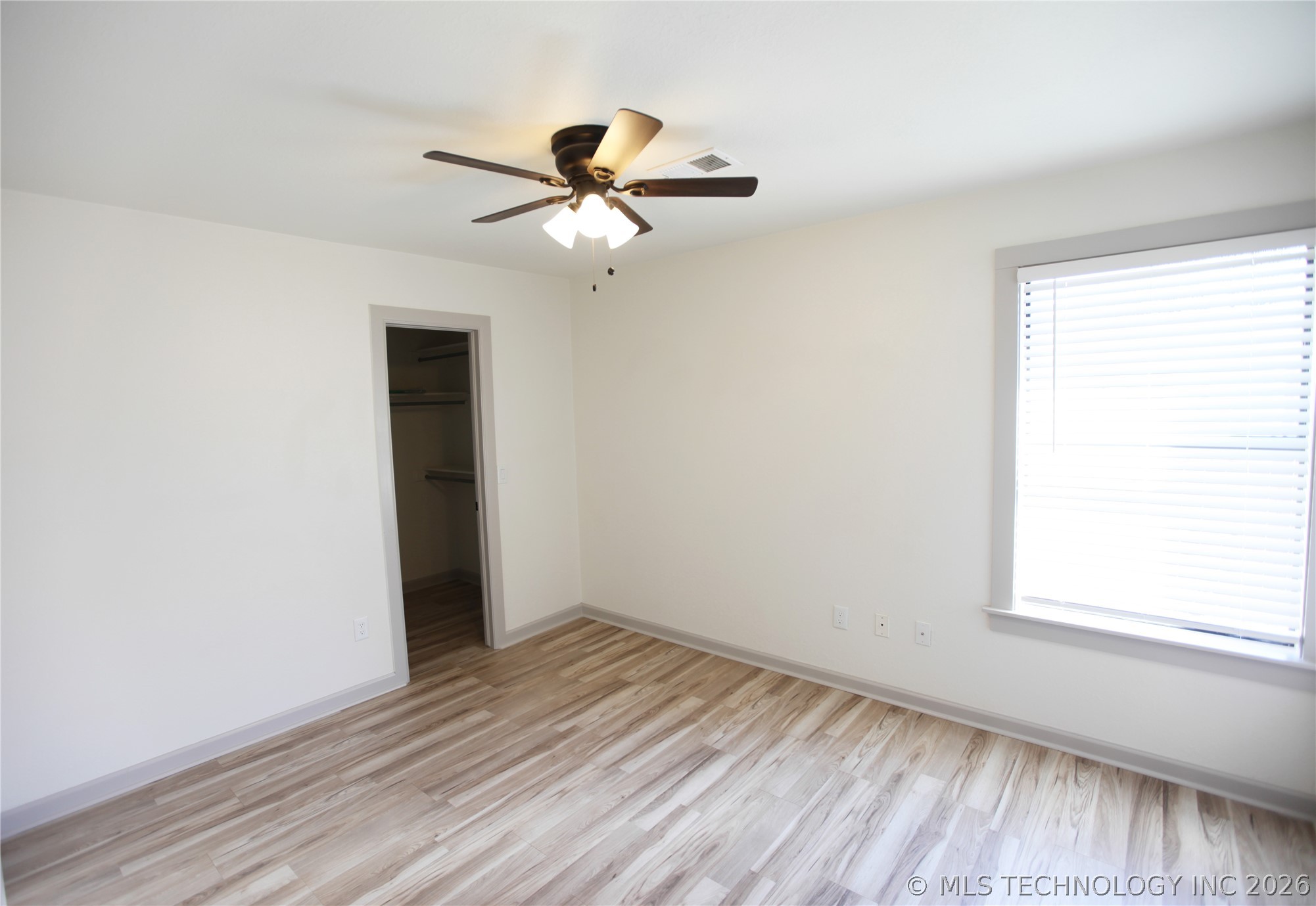 104 W Boston Street Property Photo 20