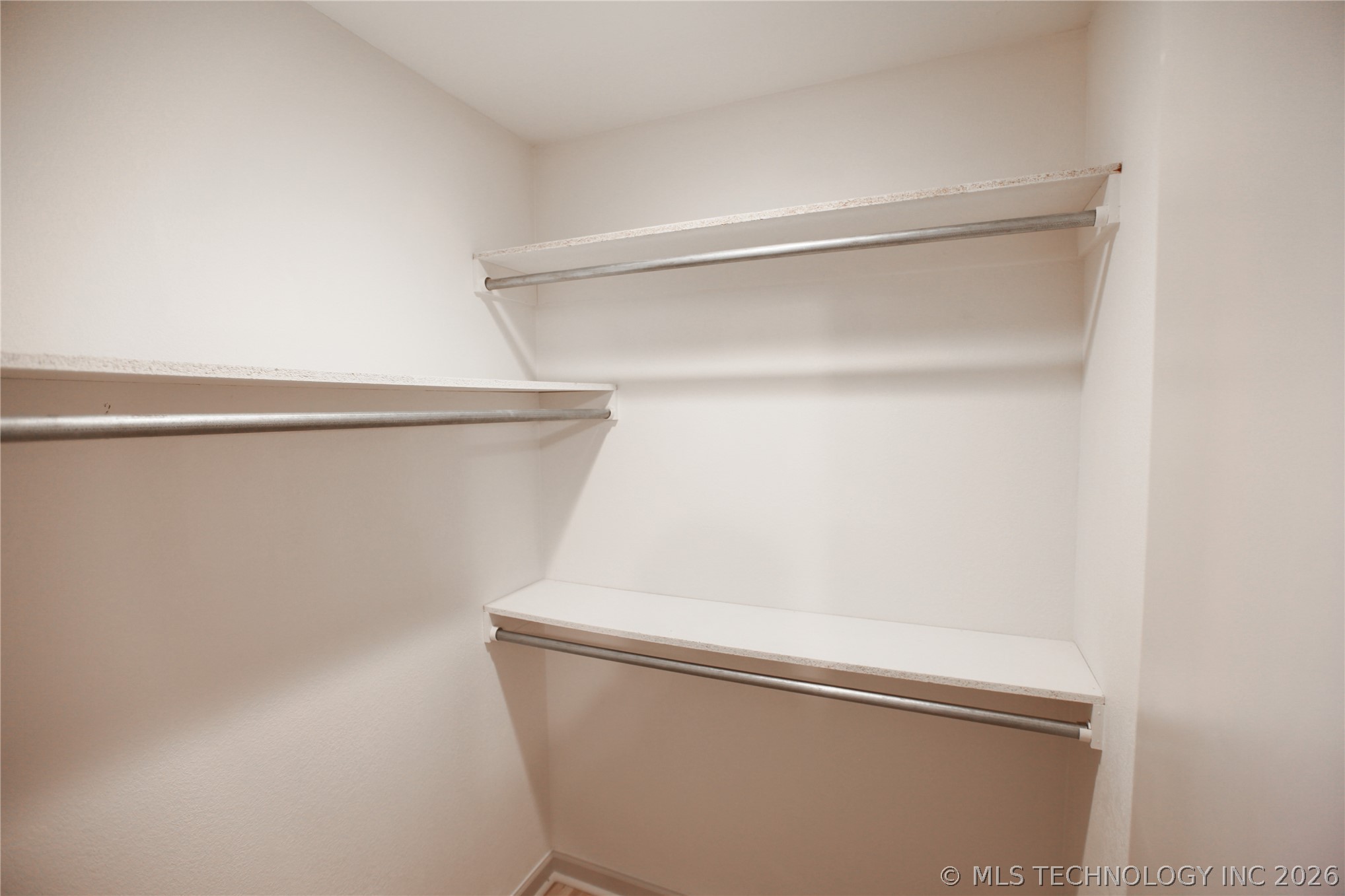 104 W Boston Street Property Photo 25