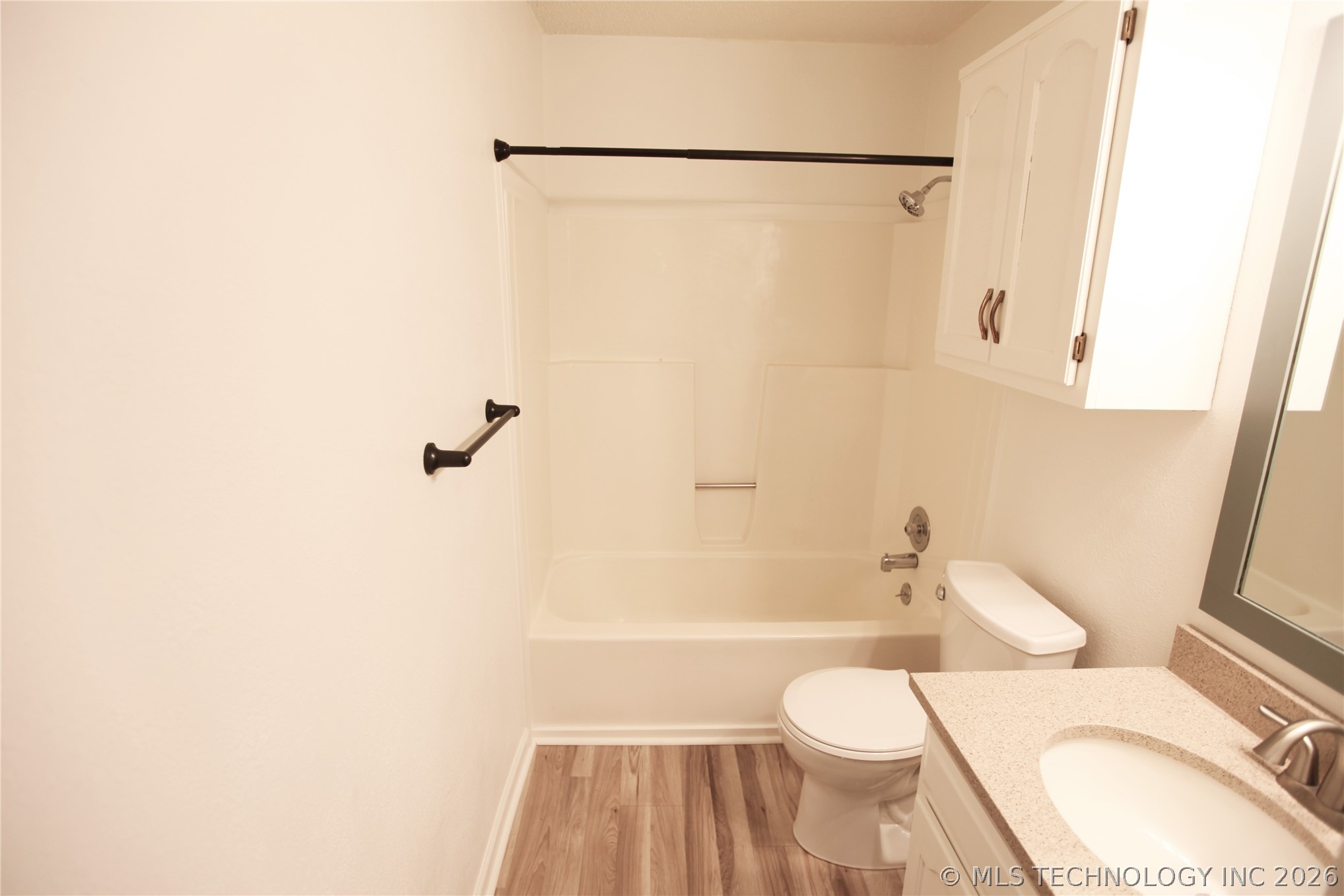104 W Boston Street Property Photo 26