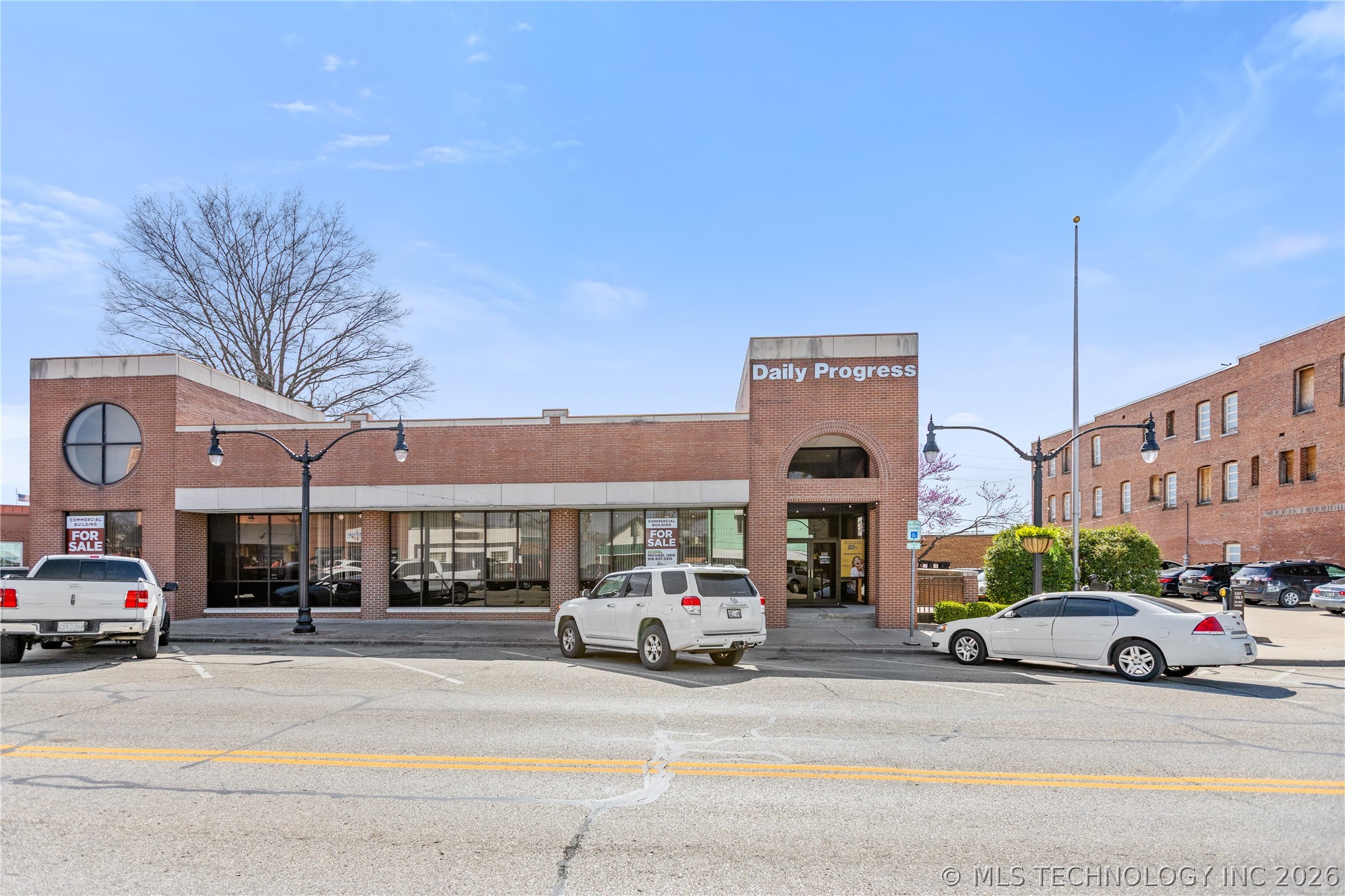 315 W Will Rogers Boulevard Property Photo 1