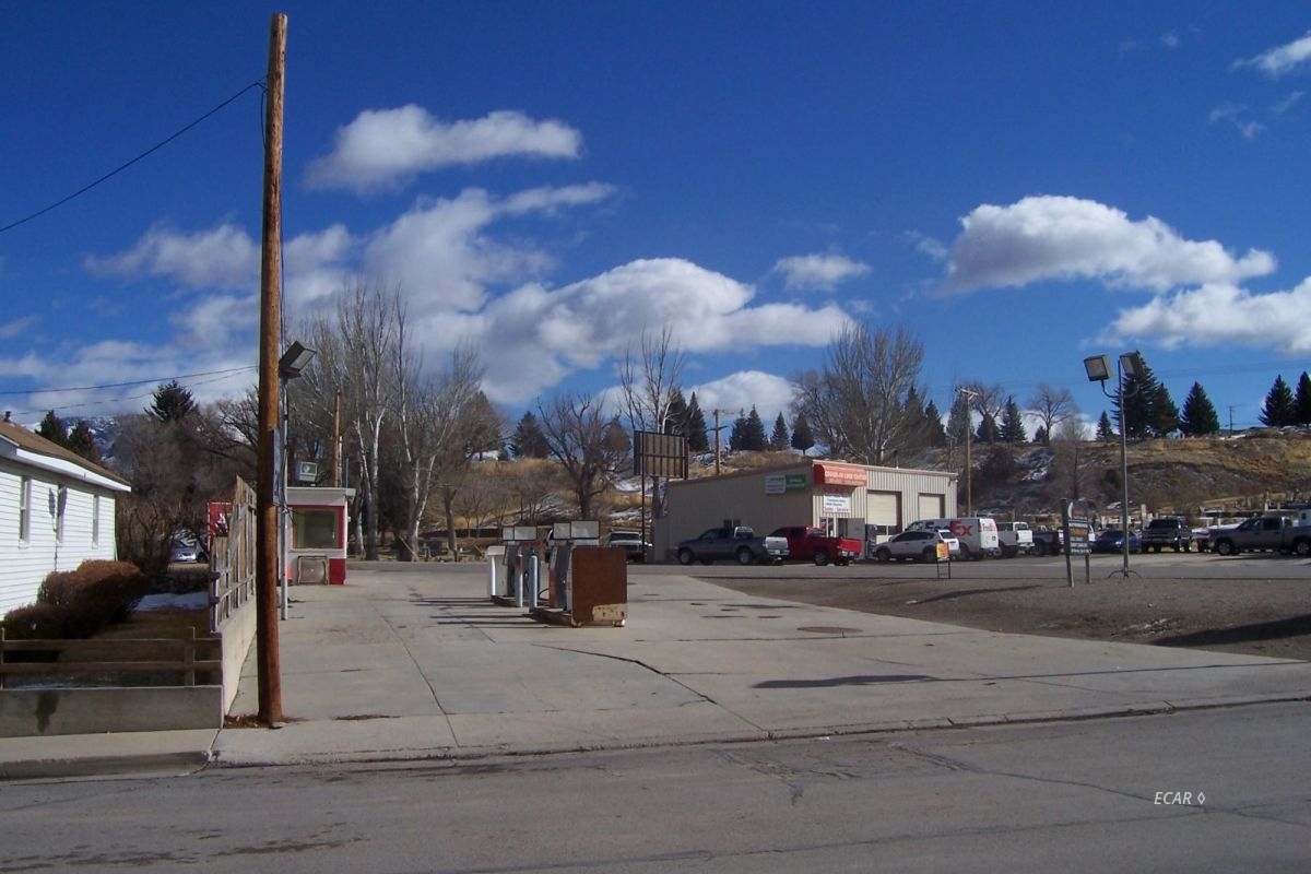 1700 Aultman Street Property Photo 7
