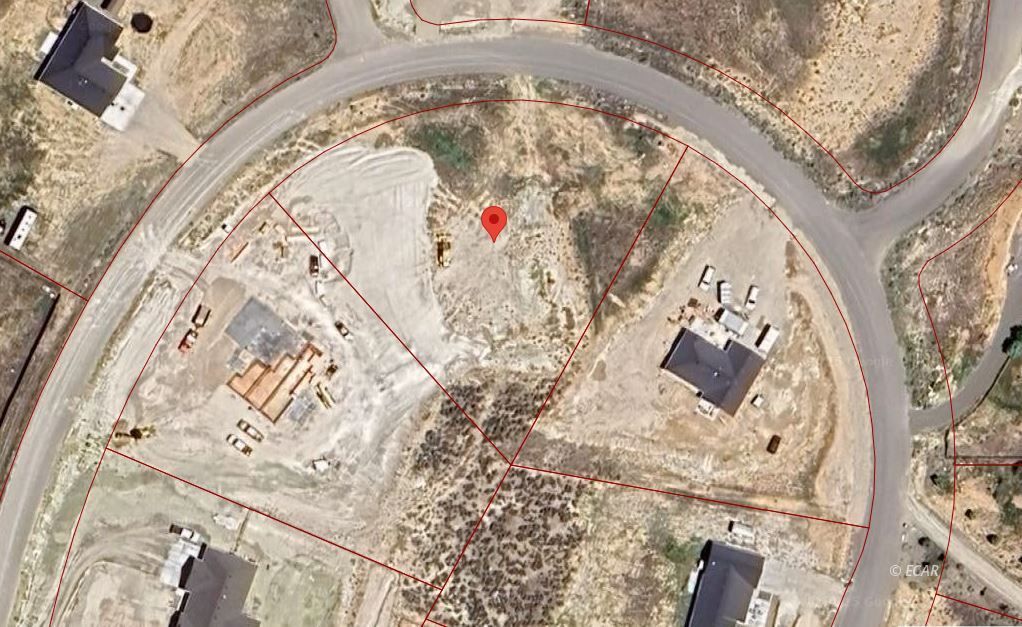 1014 Amber Way Property Photo 4