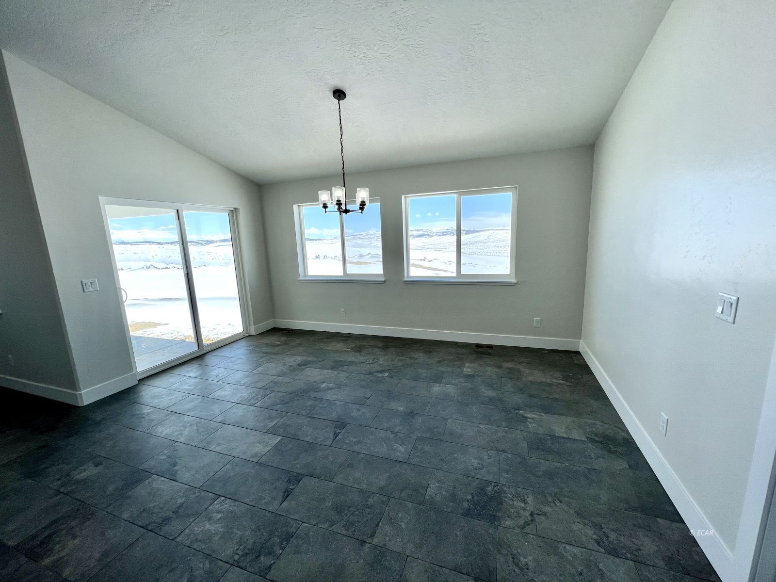 1259 Amber Way Property Photo 11